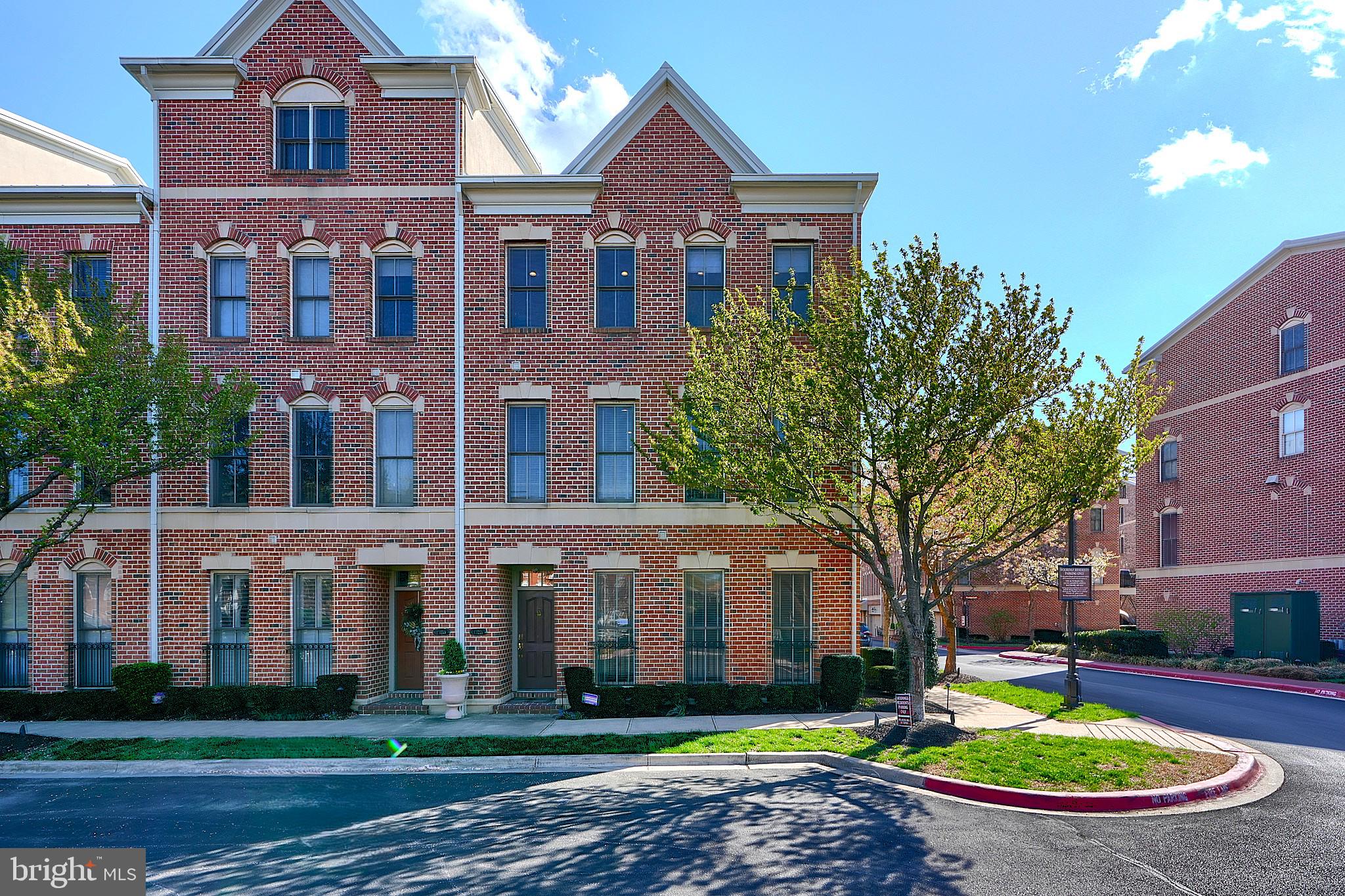 1221 DOCKSIDE CIRCLE