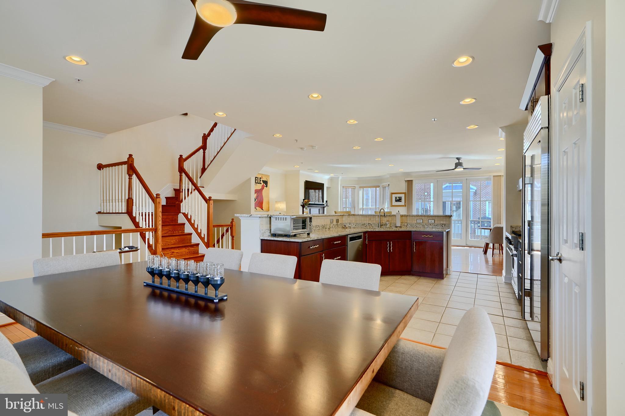 LIGHTHOUSE POINT - Residential