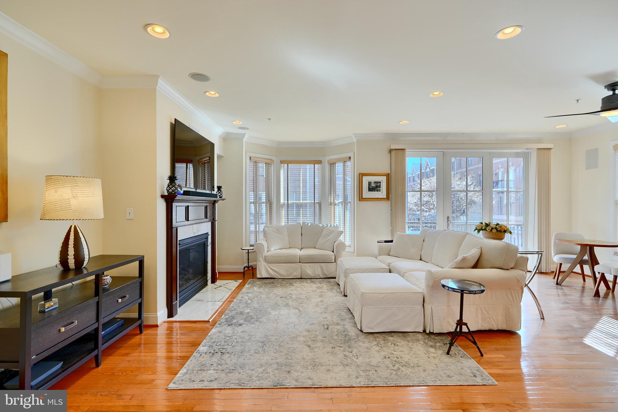 LIGHTHOUSE POINT - Residential