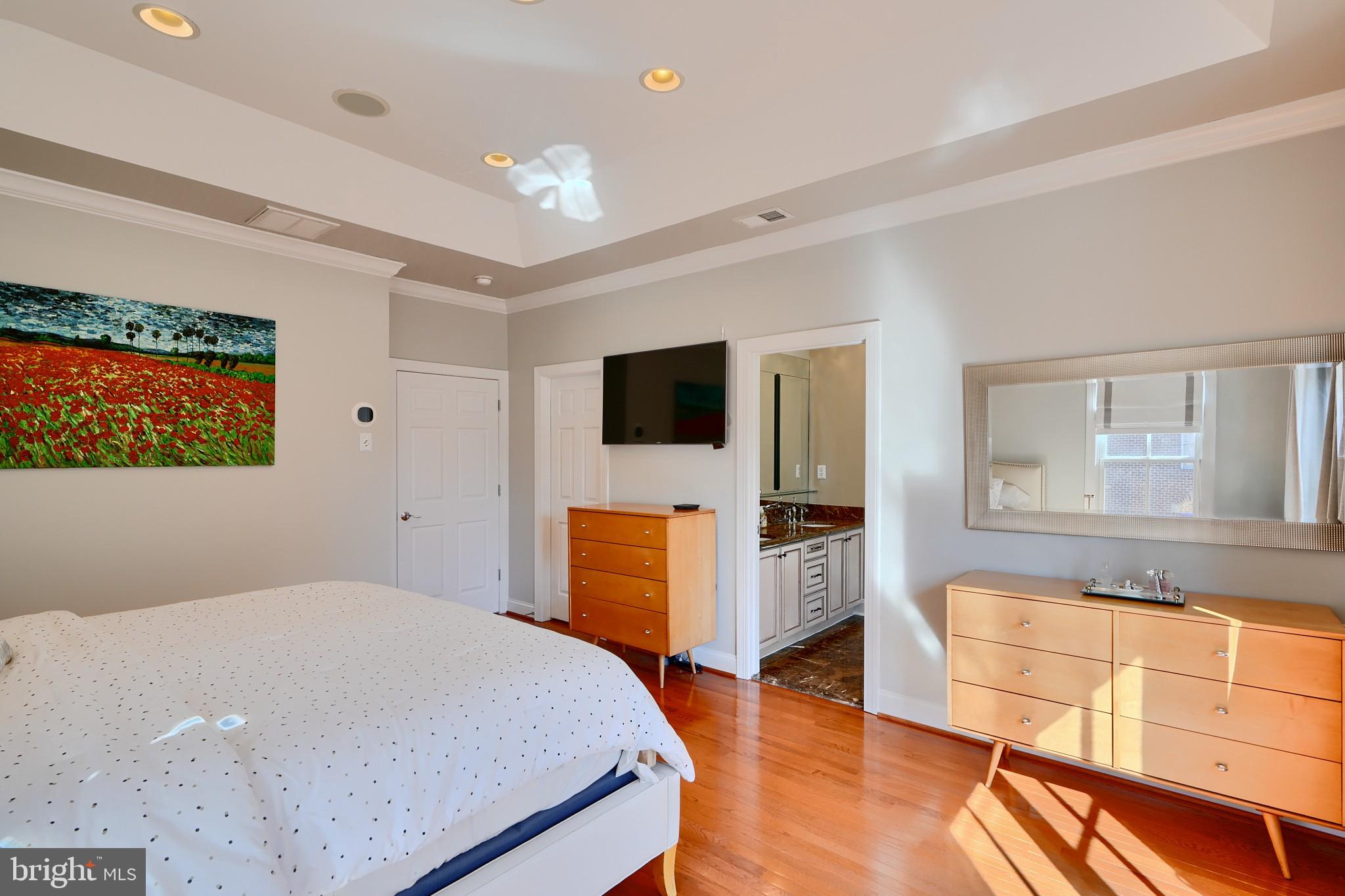 LIGHTHOUSE POINT - Residential