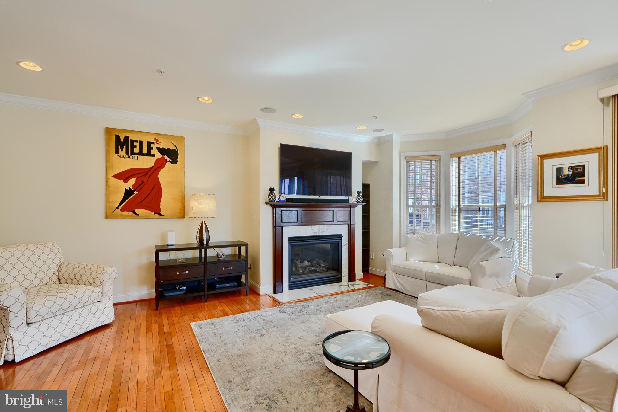 LIGHTHOUSE POINT - Residential