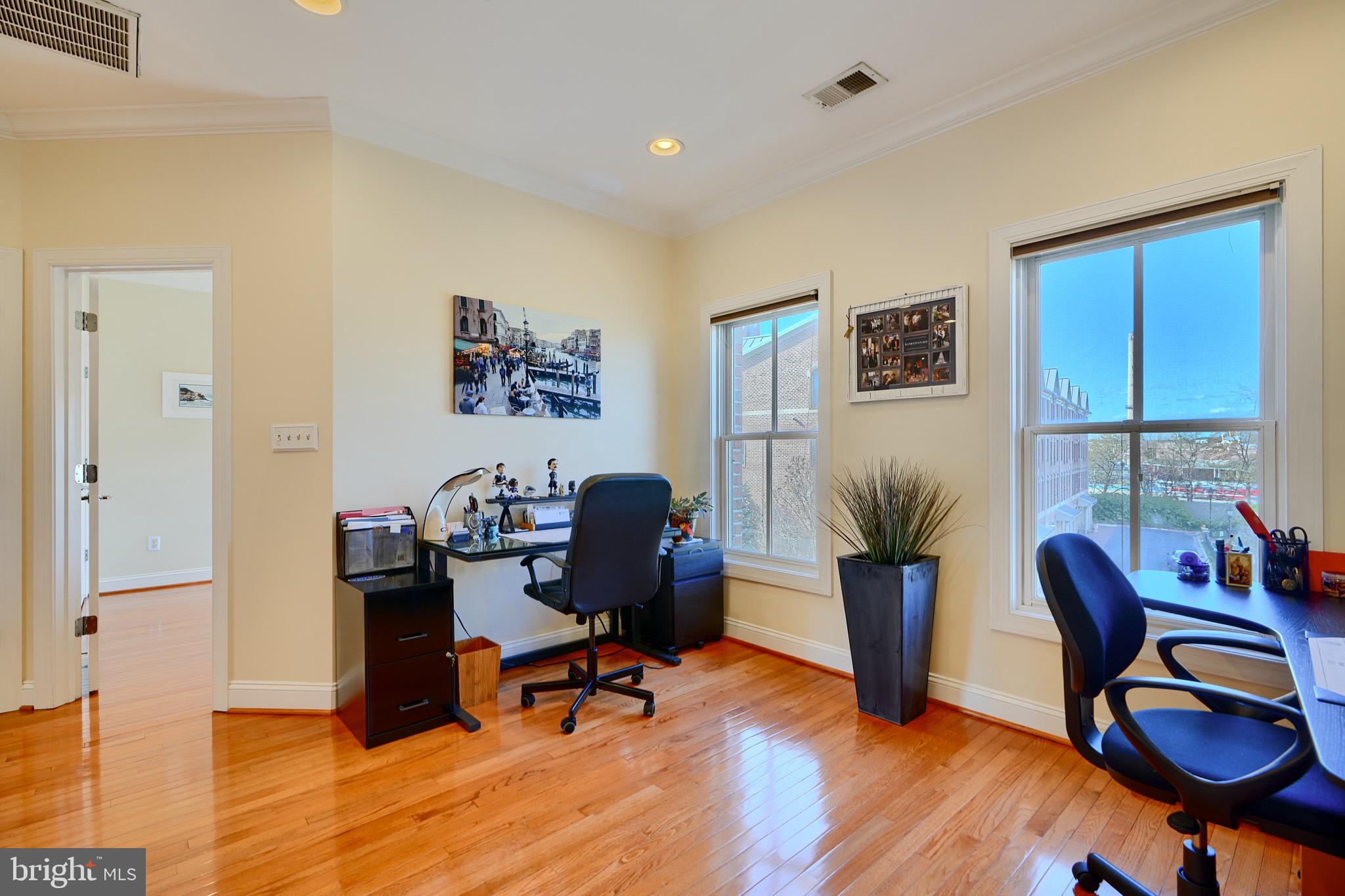 LIGHTHOUSE POINT - Residential