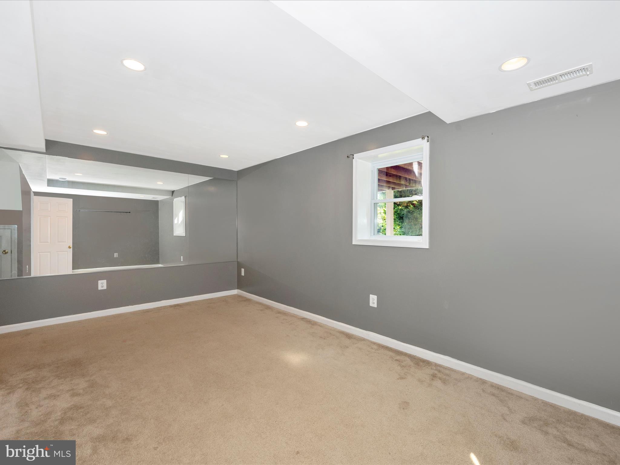 KEEDYSVILLE - Residential