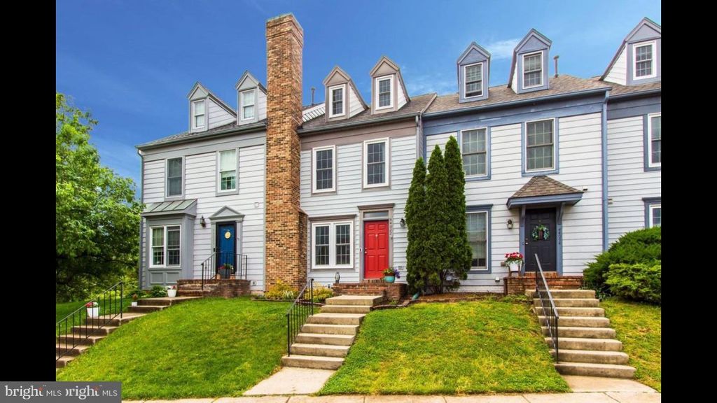 Photo of 44022 Laceyville Terrace, ASHBURN, VA 20147 (MLS # VALO2109056)