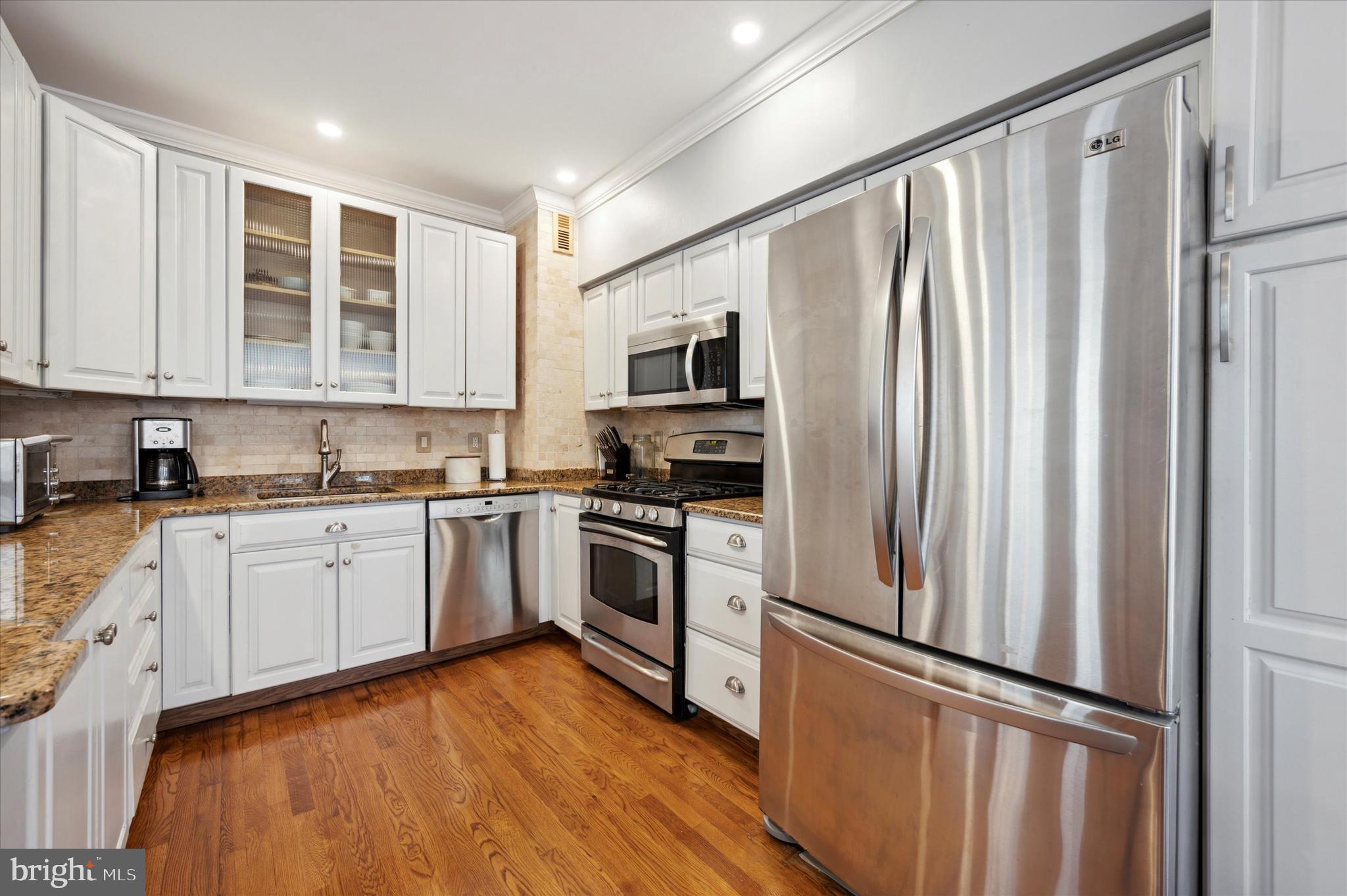 BELLA VISTA - Residential