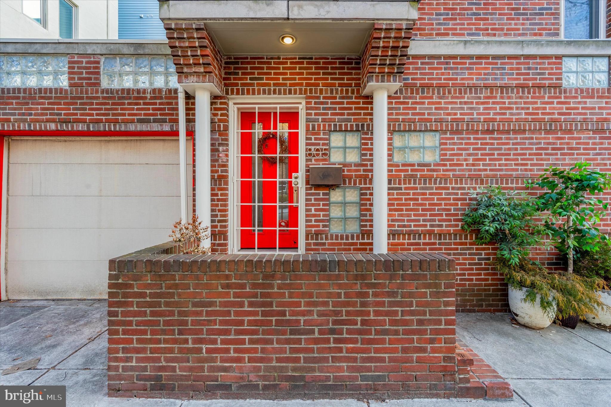 BELLA VISTA - Residential