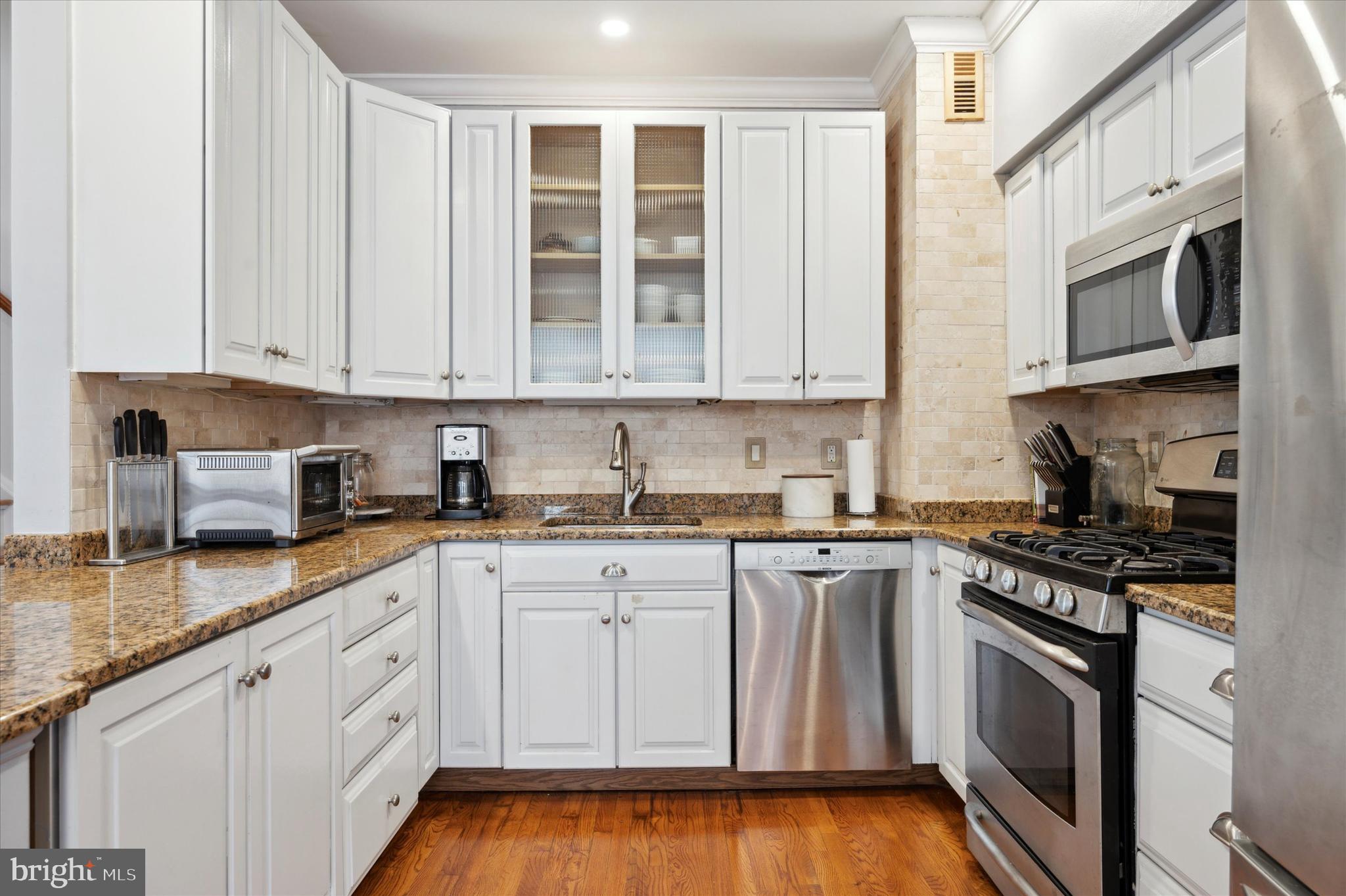 BELLA VISTA - Residential