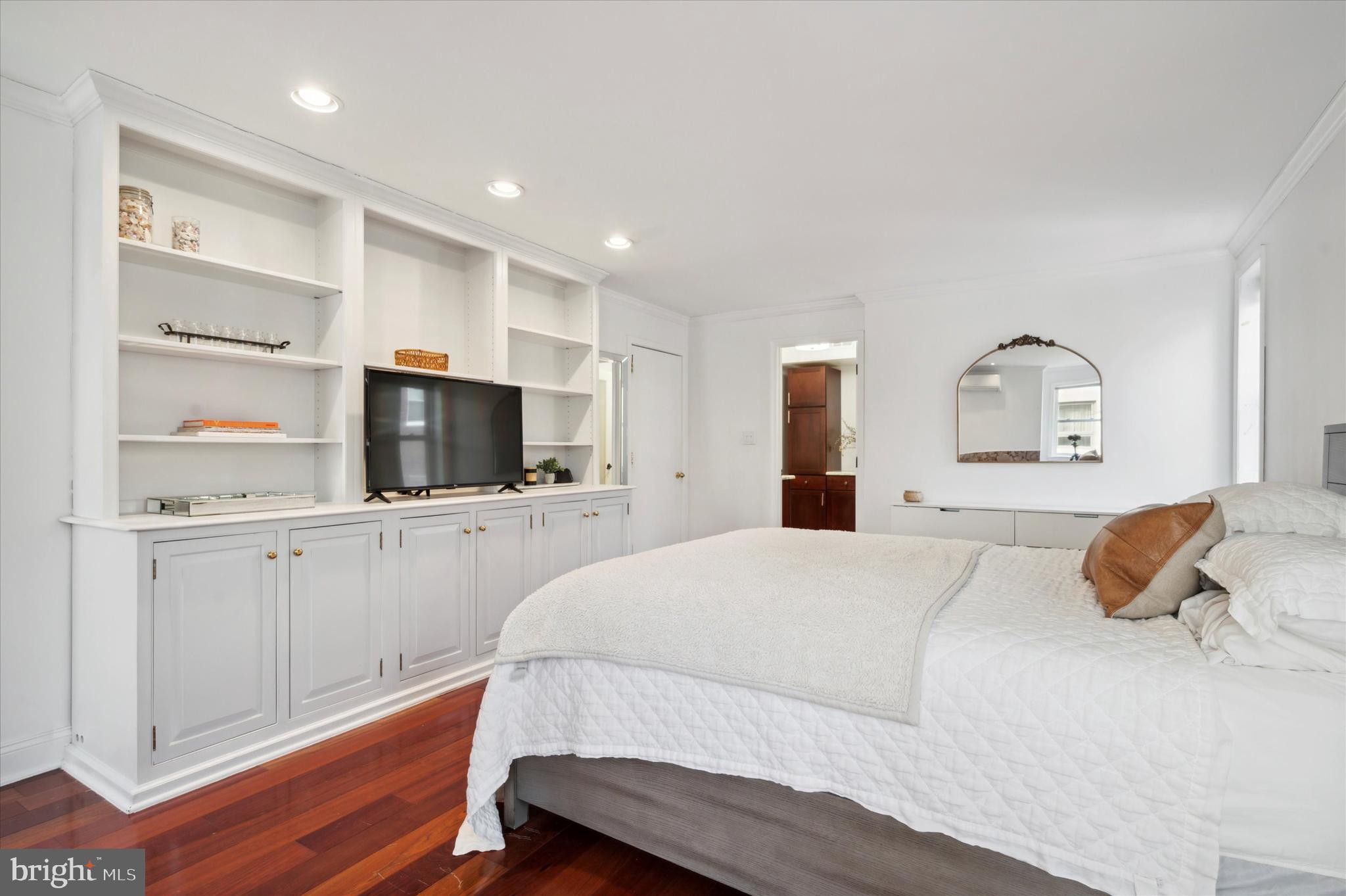 BELLA VISTA - Residential