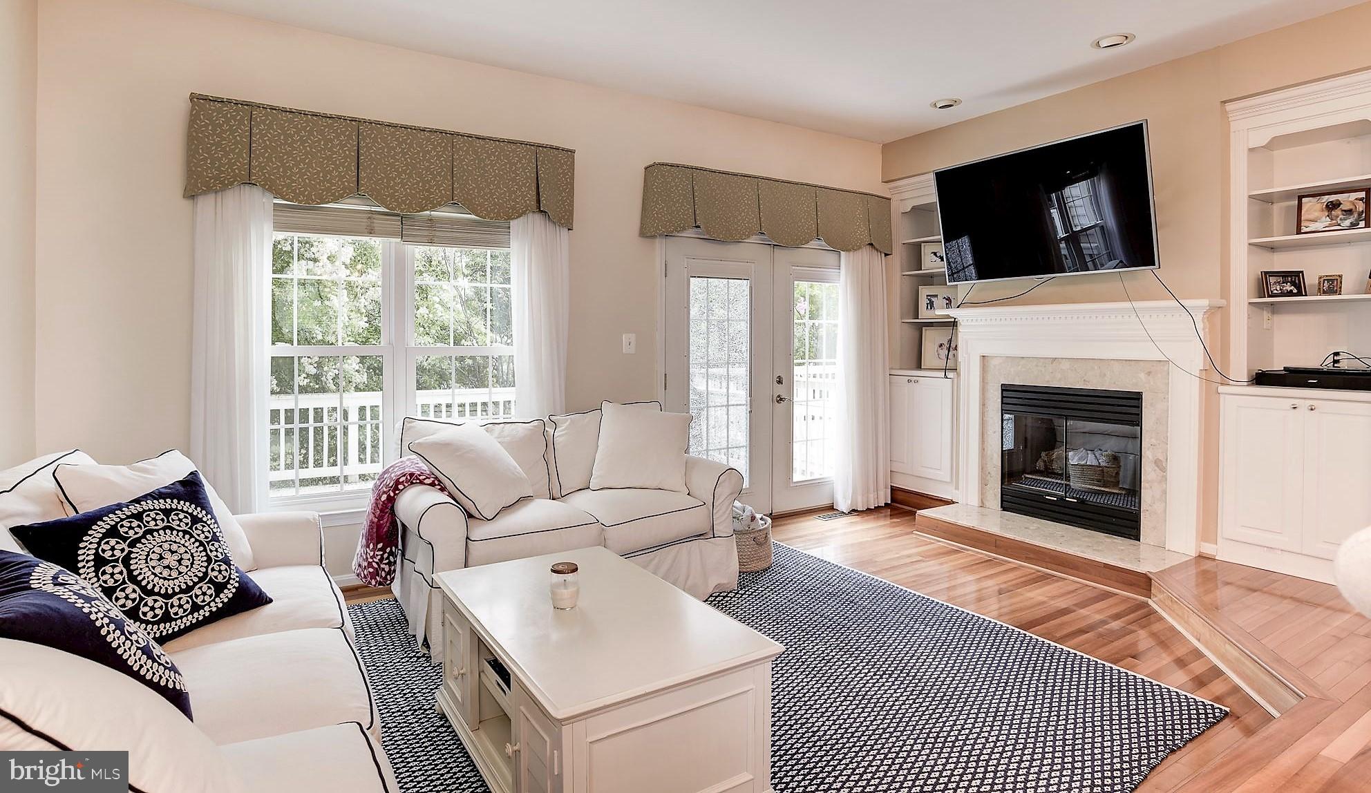 EDGEWATER AT TOWN CENTER - Residential Lease