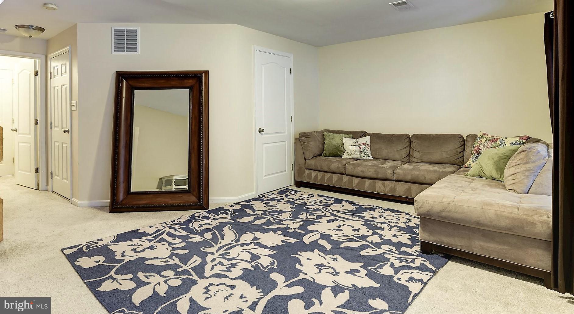 EDGEWATER AT TOWN CENTER - Residential Lease