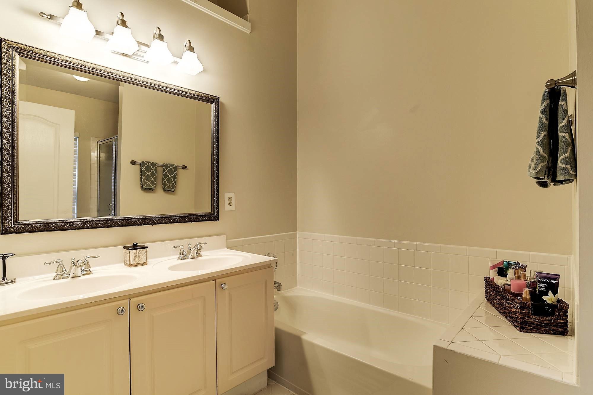 EDGEWATER AT TOWN CENTER - Residential Lease