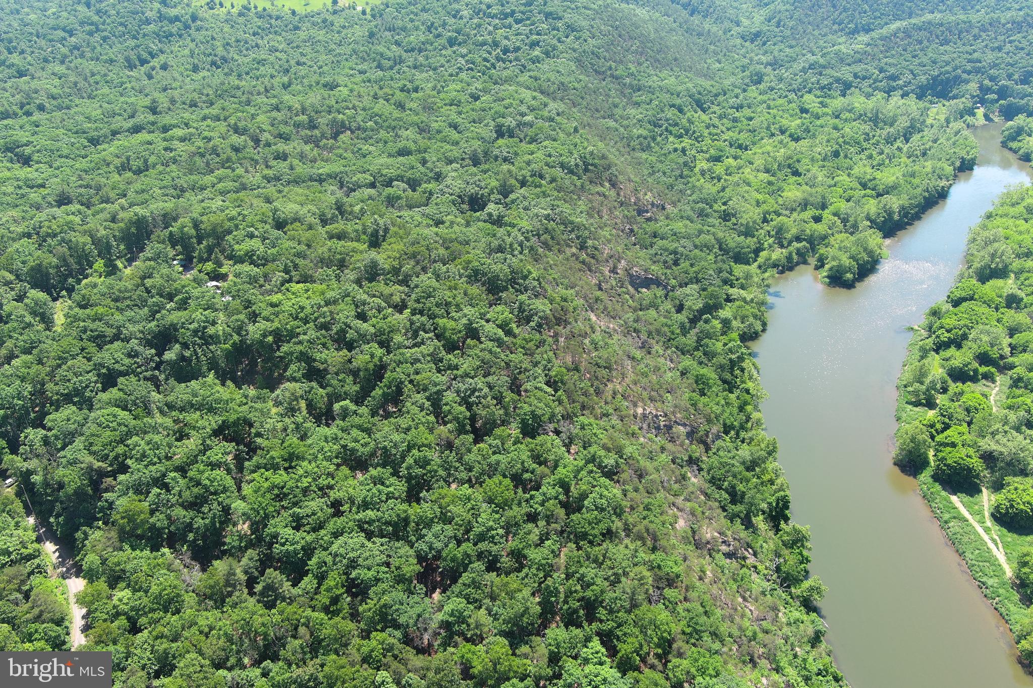 SOUTH POTOMAC VALLEY - Land
