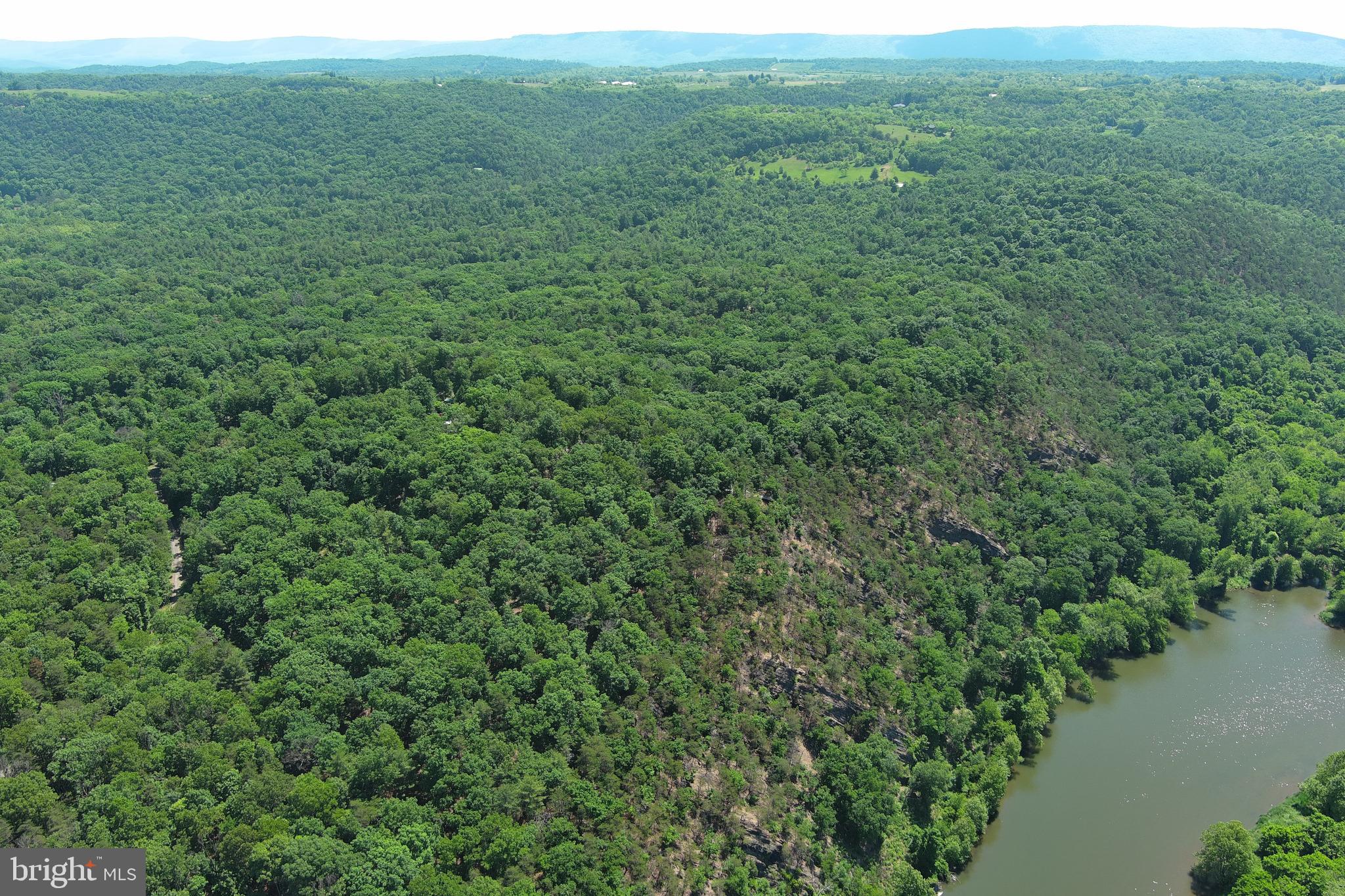 SOUTH POTOMAC VALLEY - Land
