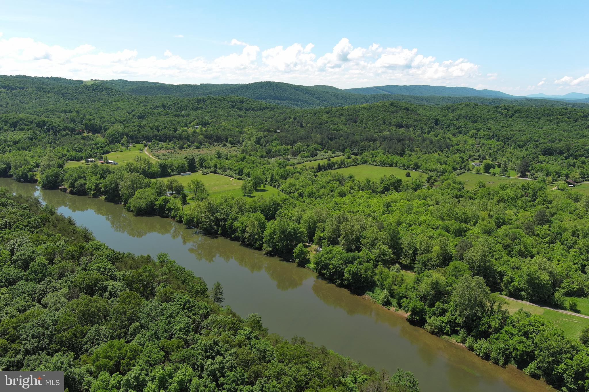 SOUTH POTOMAC VALLEY - Land