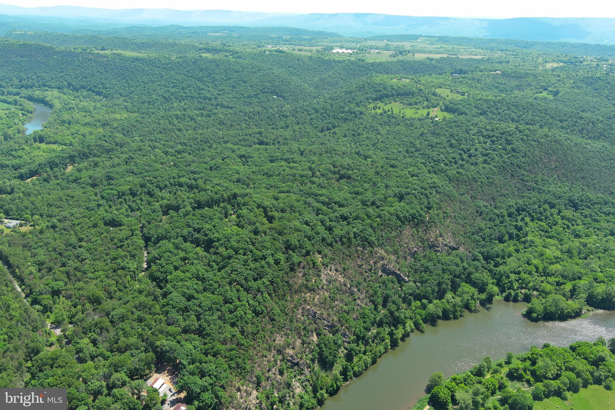 SOUTH POTOMAC VALLEY - Land
