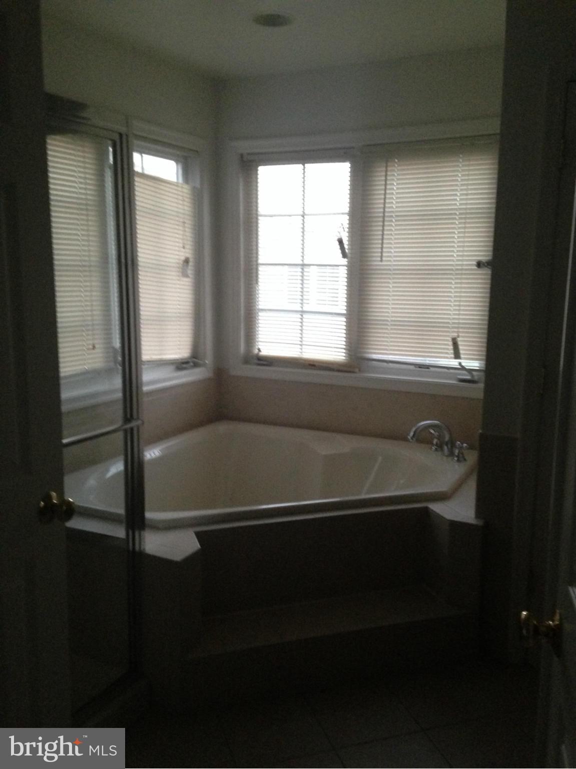 FAIRCREST - Residential Lease