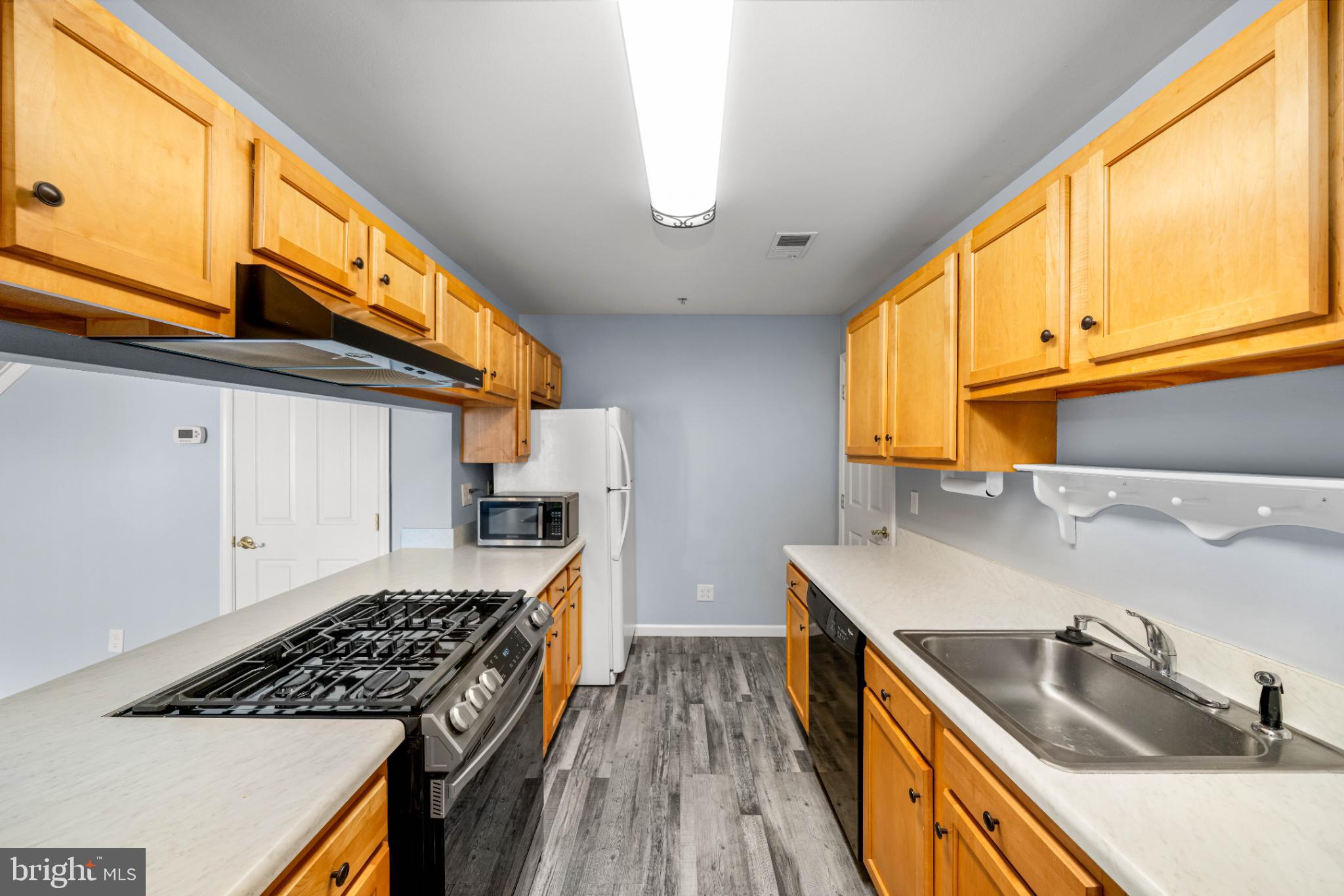 806 WATERS EDGE DRIVE 187