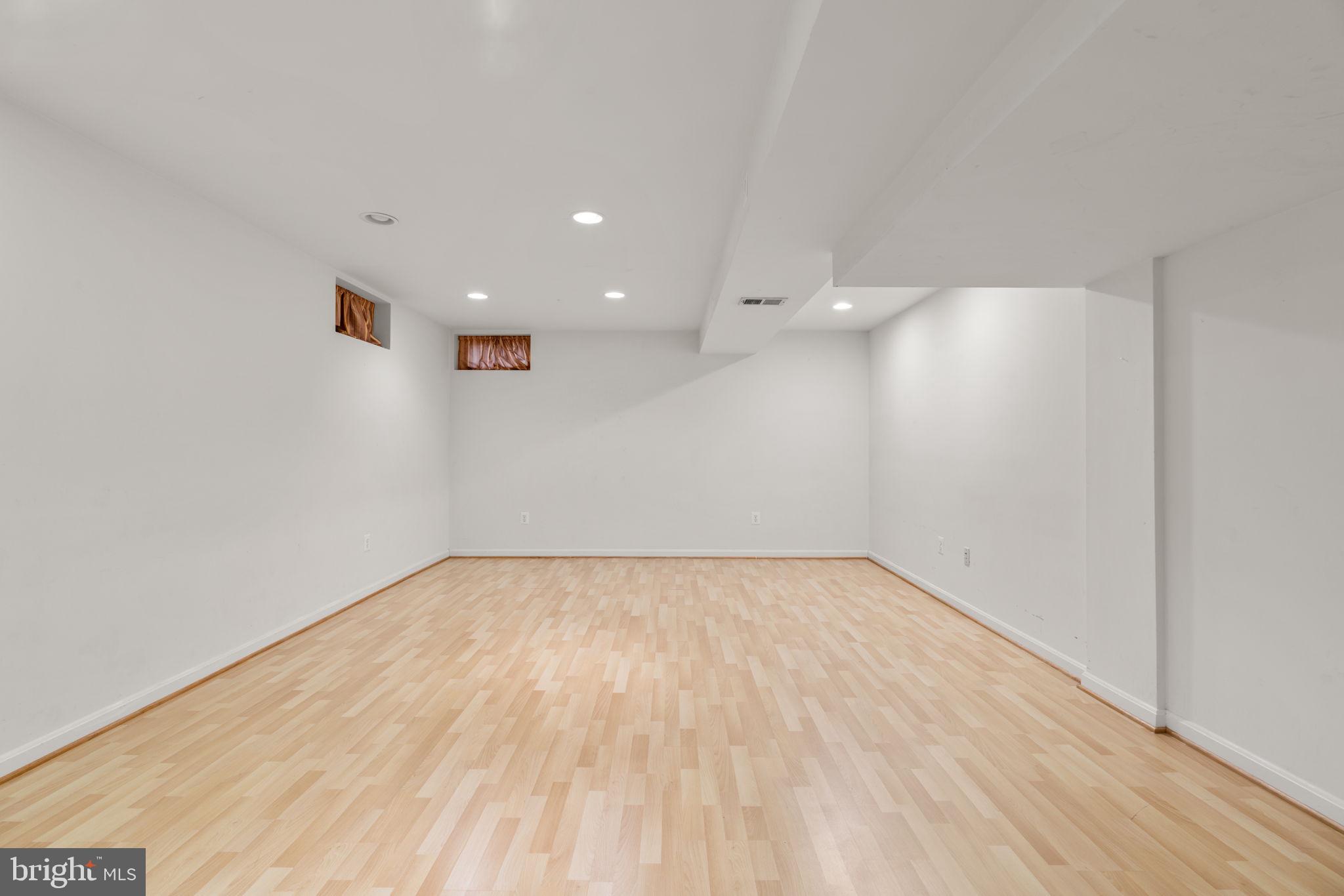 CHERRY CREEK OVERLOOK - Residential Lease