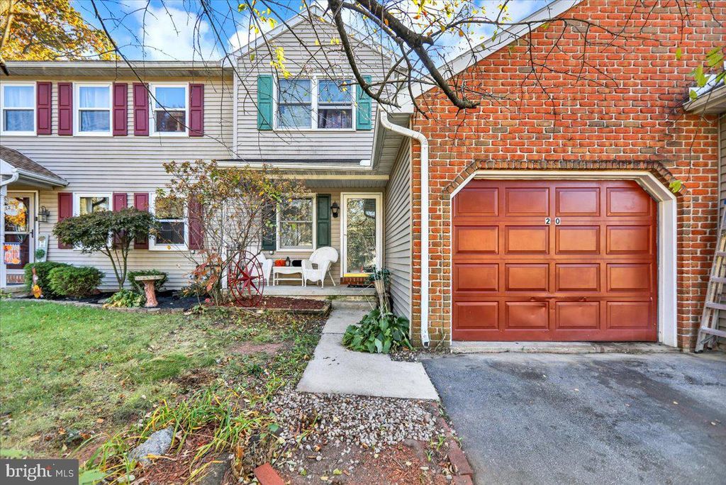 Photo of 20 Parkview Drive, Reinholds, PA 17569 (MLS # PALA2059316)