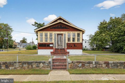 115 W 1ST AVENUE RUNNEMEDE NJ 08078