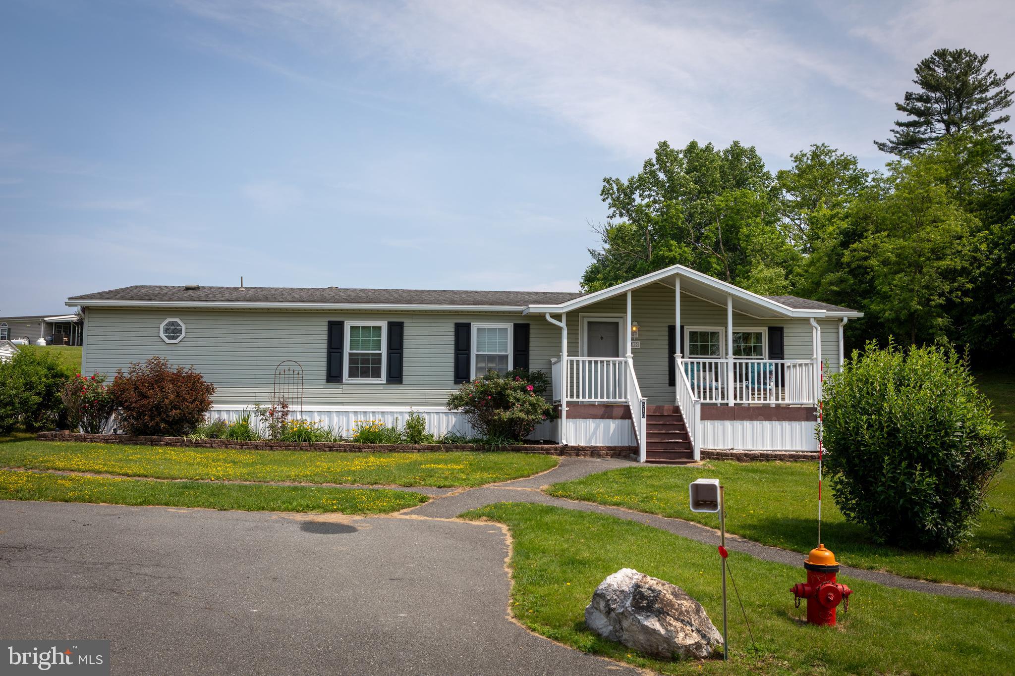510 CARAVELLE LANE