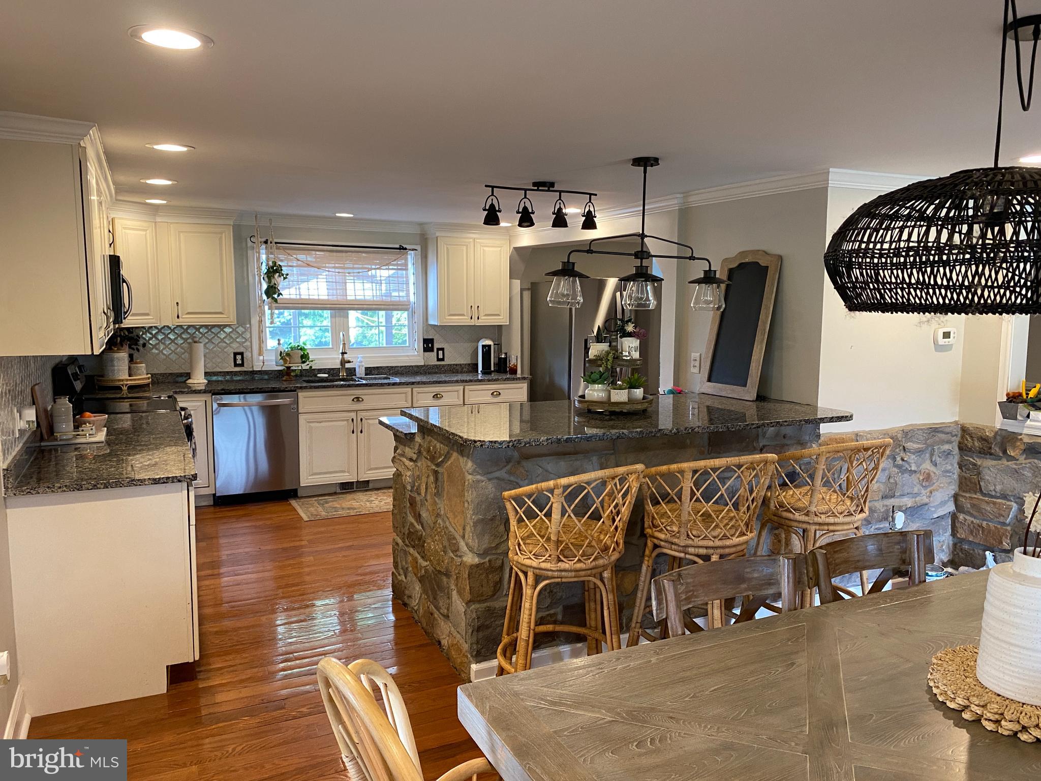 HAMPSTEAD - Residential