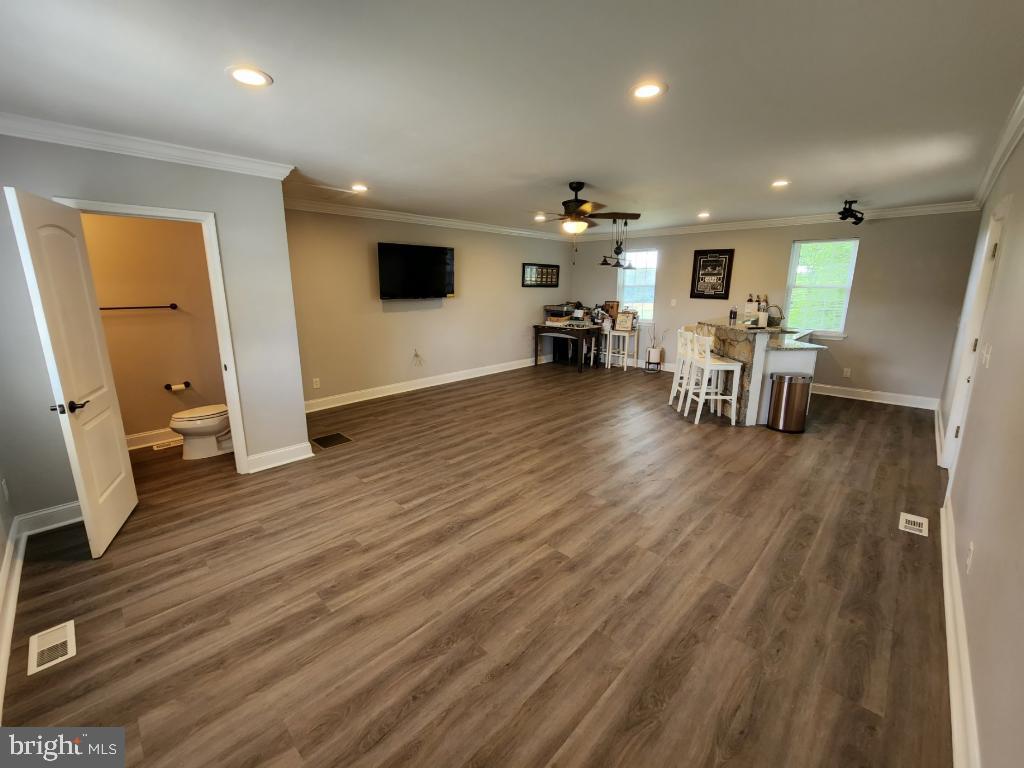 HAMPSTEAD - Residential