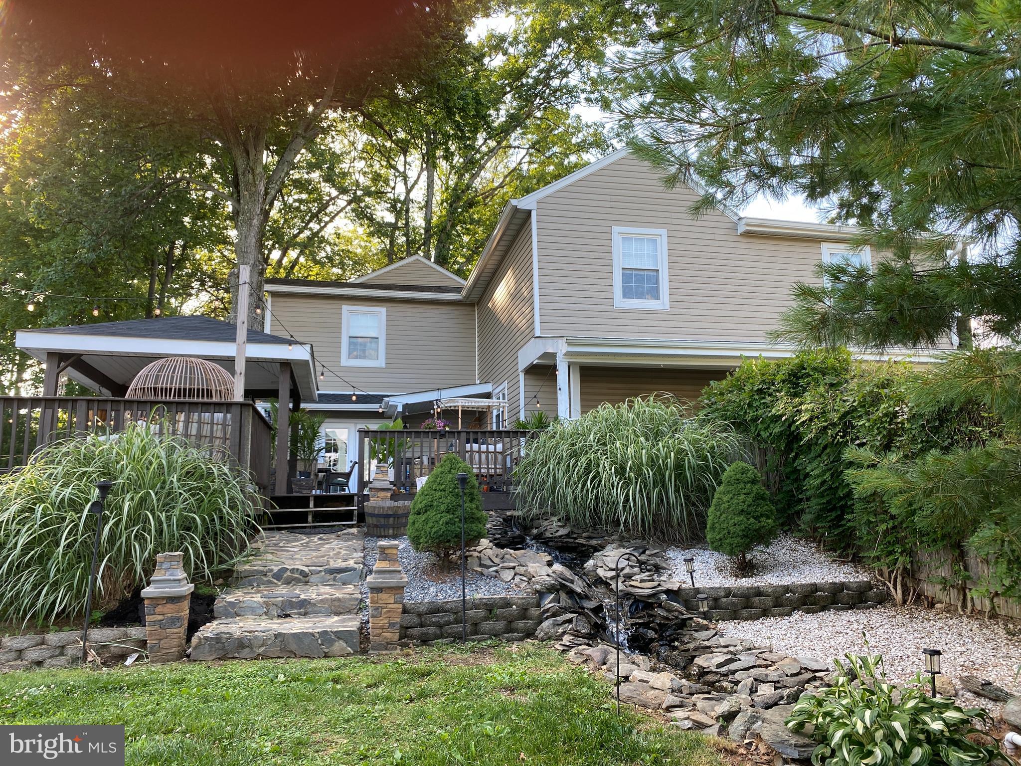 HAMPSTEAD - Residential