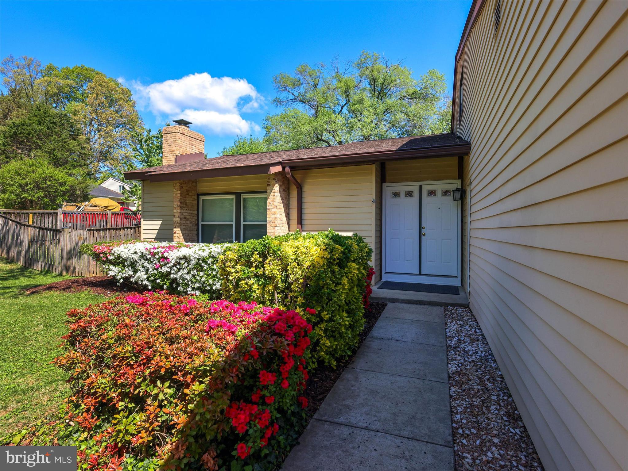 20 RUNNING BROOK LANE