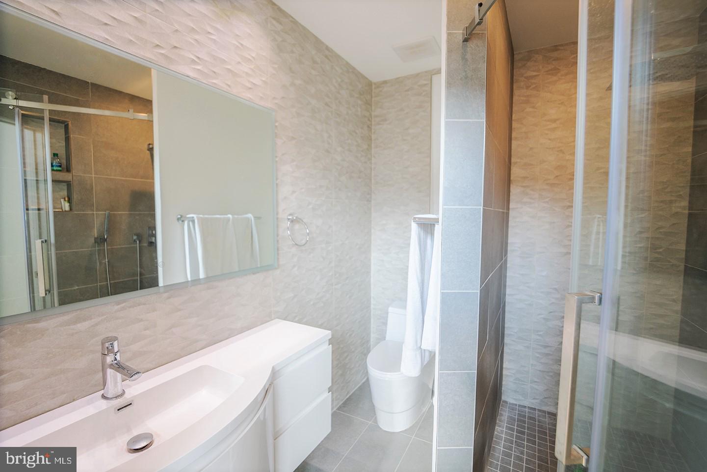 FRANCISVILLE - Residential Lease