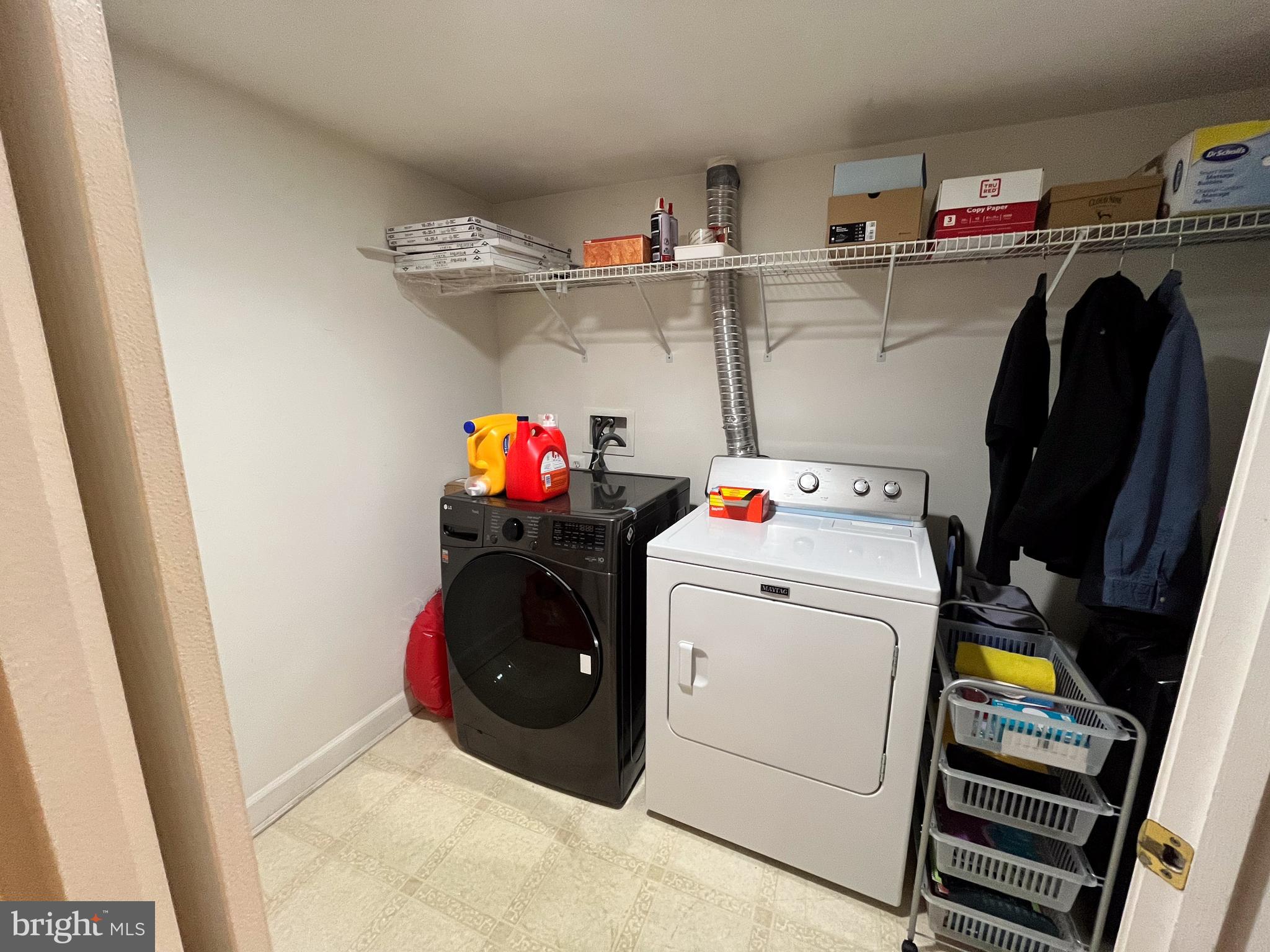 JEFFERSON PARK TOWNHOUSE - Residential Lease