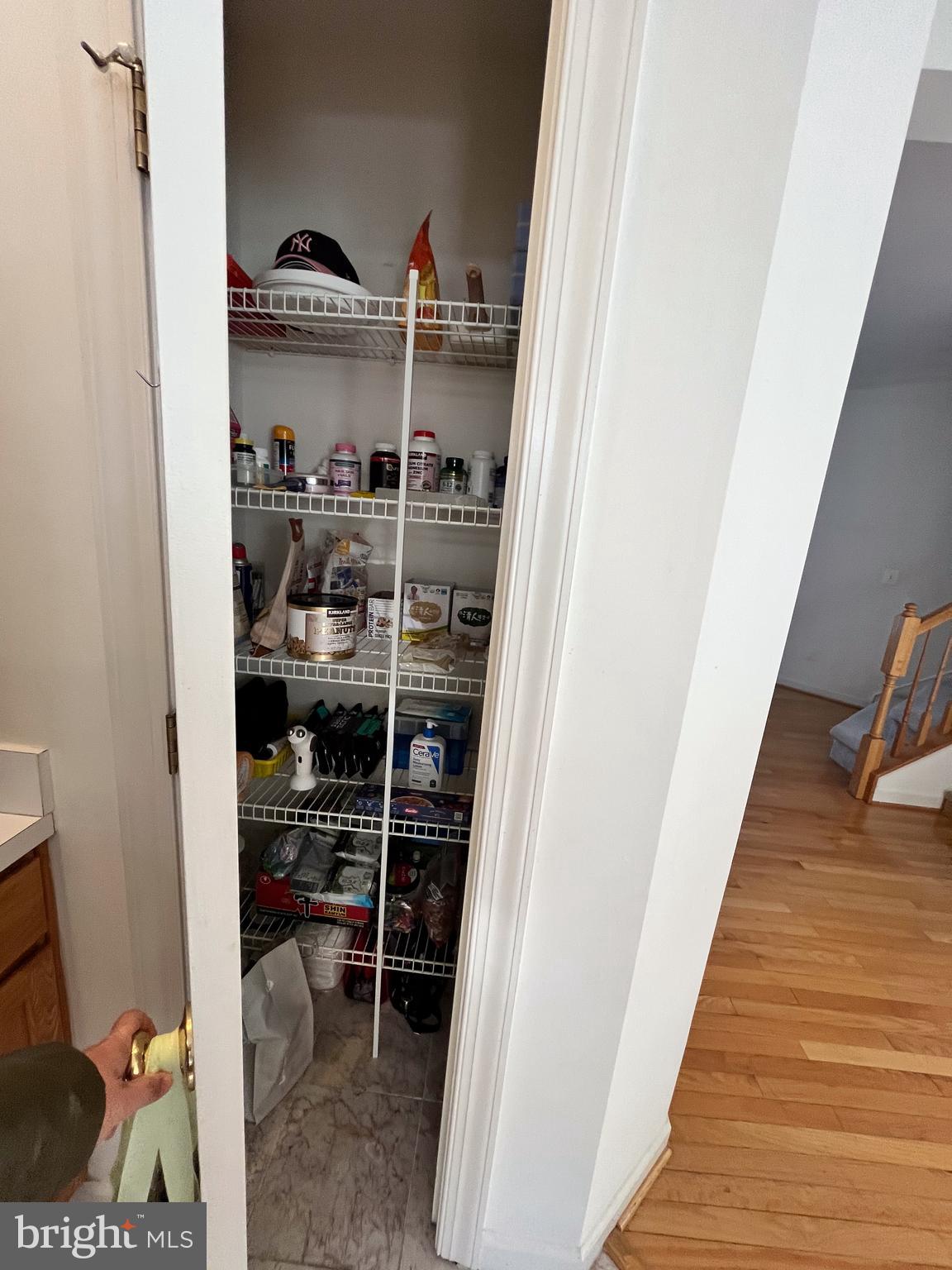 JEFFERSON PARK TOWNHOUSE - Residential Lease