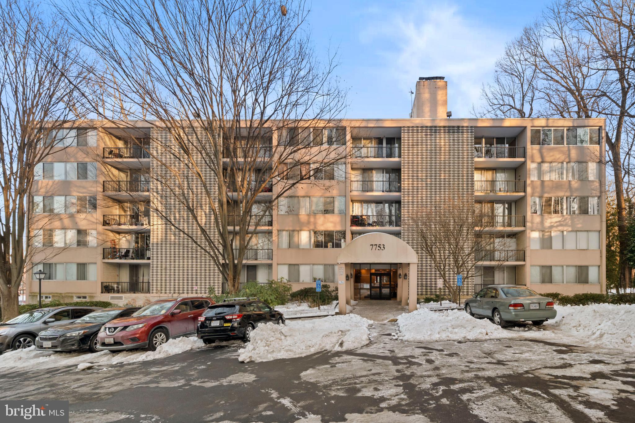 IVYMOUNT COURT - Residential