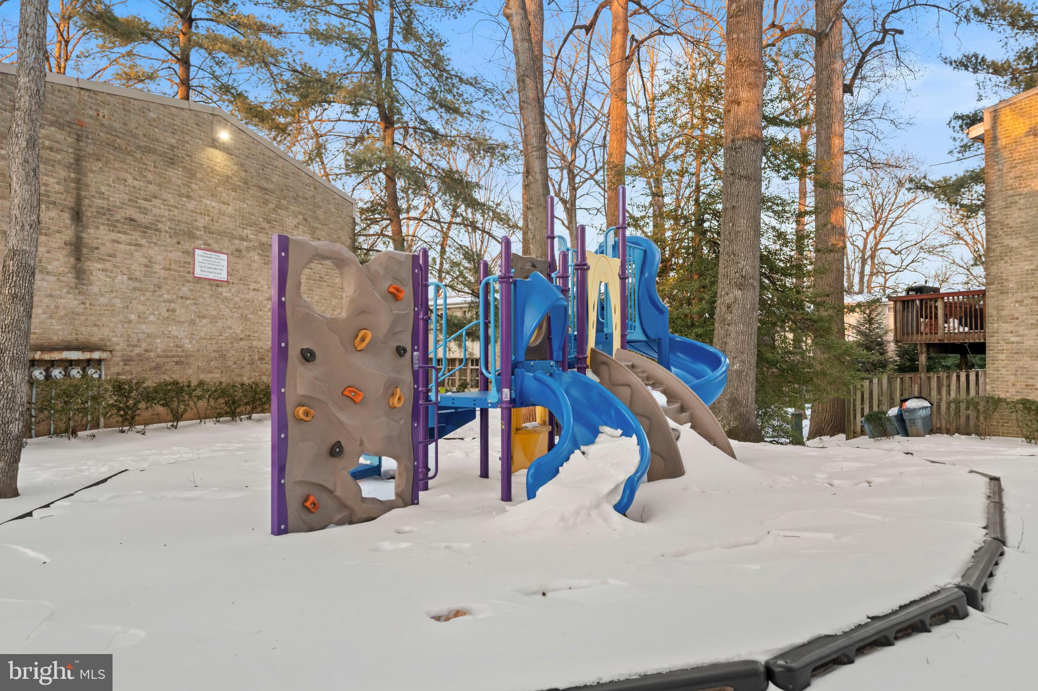 IVYMOUNT COURT - Residential