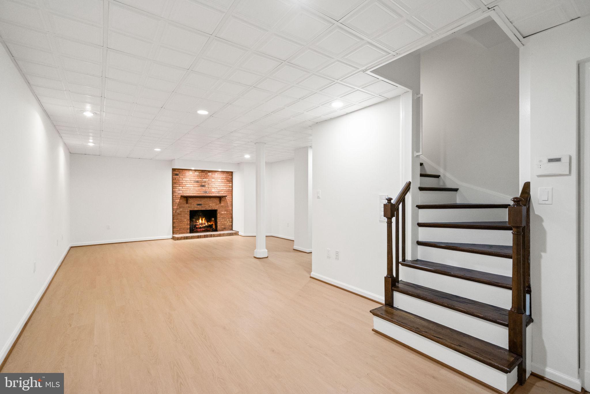 WESTMORELAND HILLS - Residential