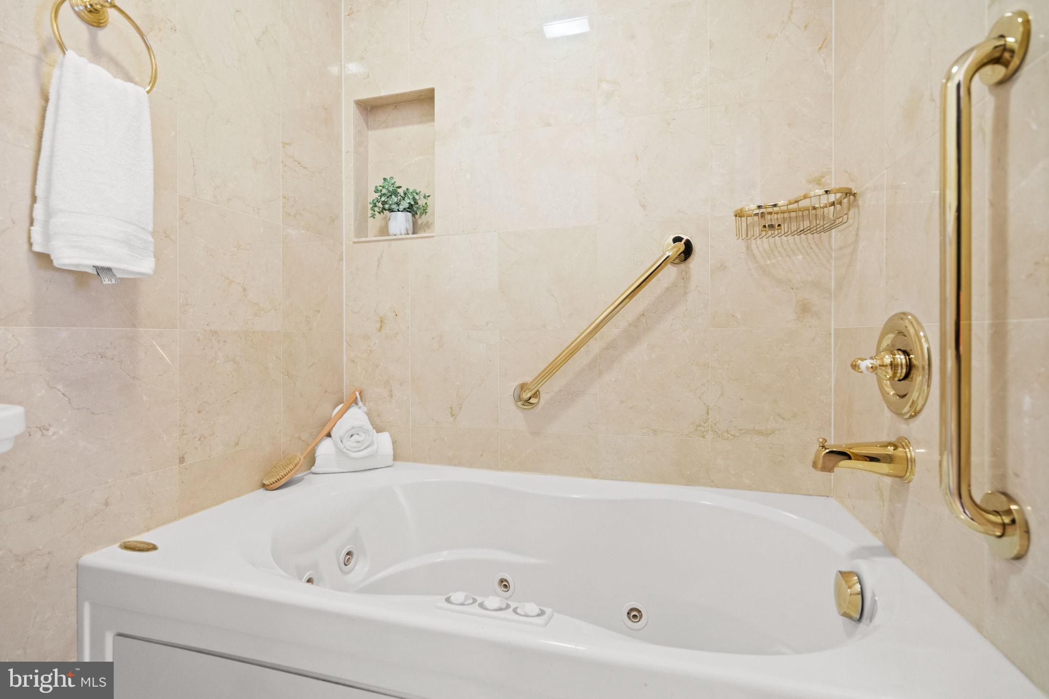 WESTMORELAND HILLS - Residential