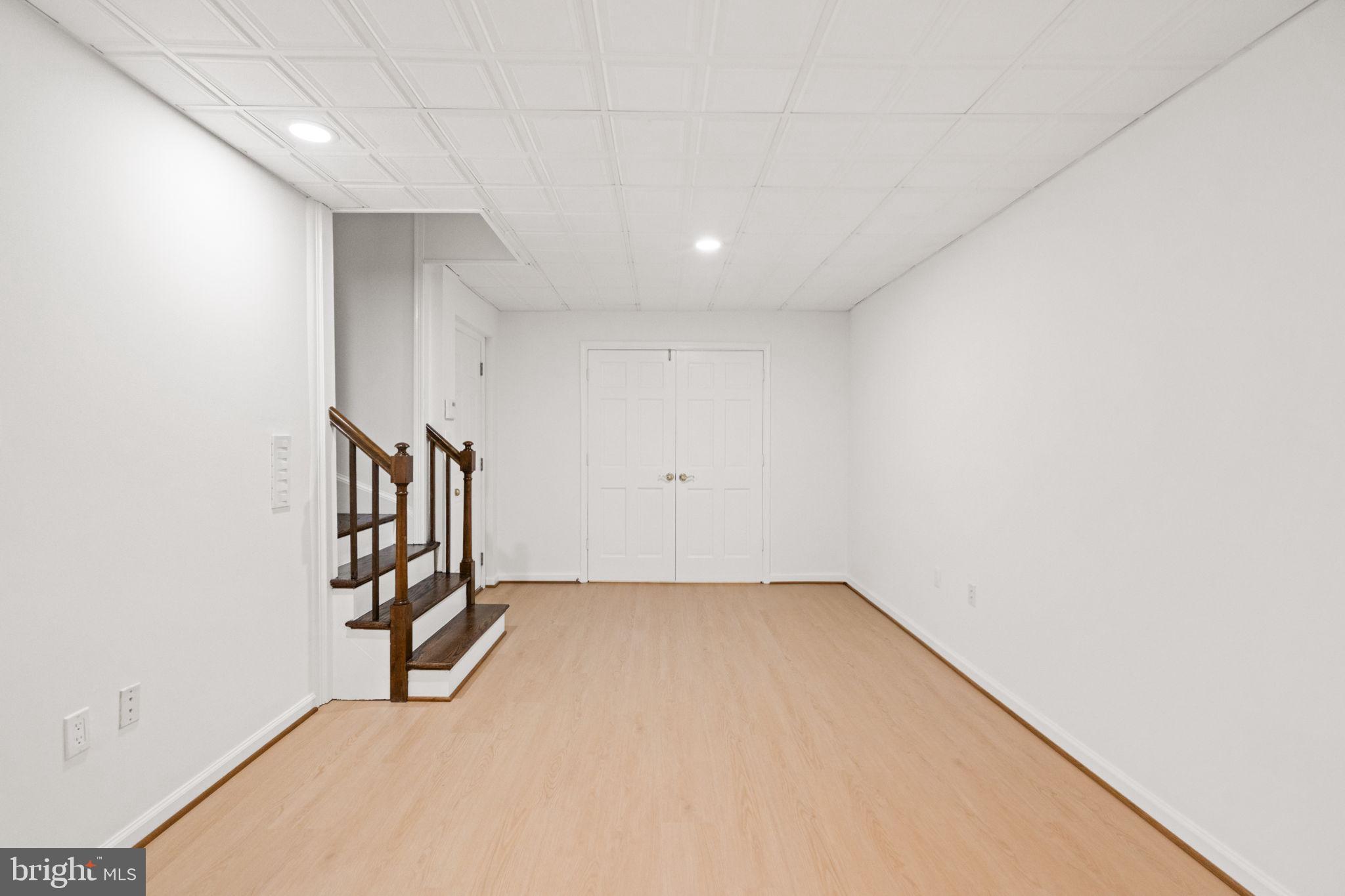 WESTMORELAND HILLS - Residential