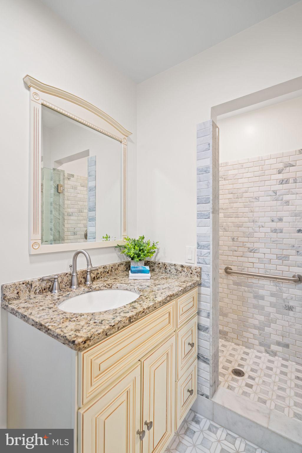 WESTMORELAND HILLS - Residential