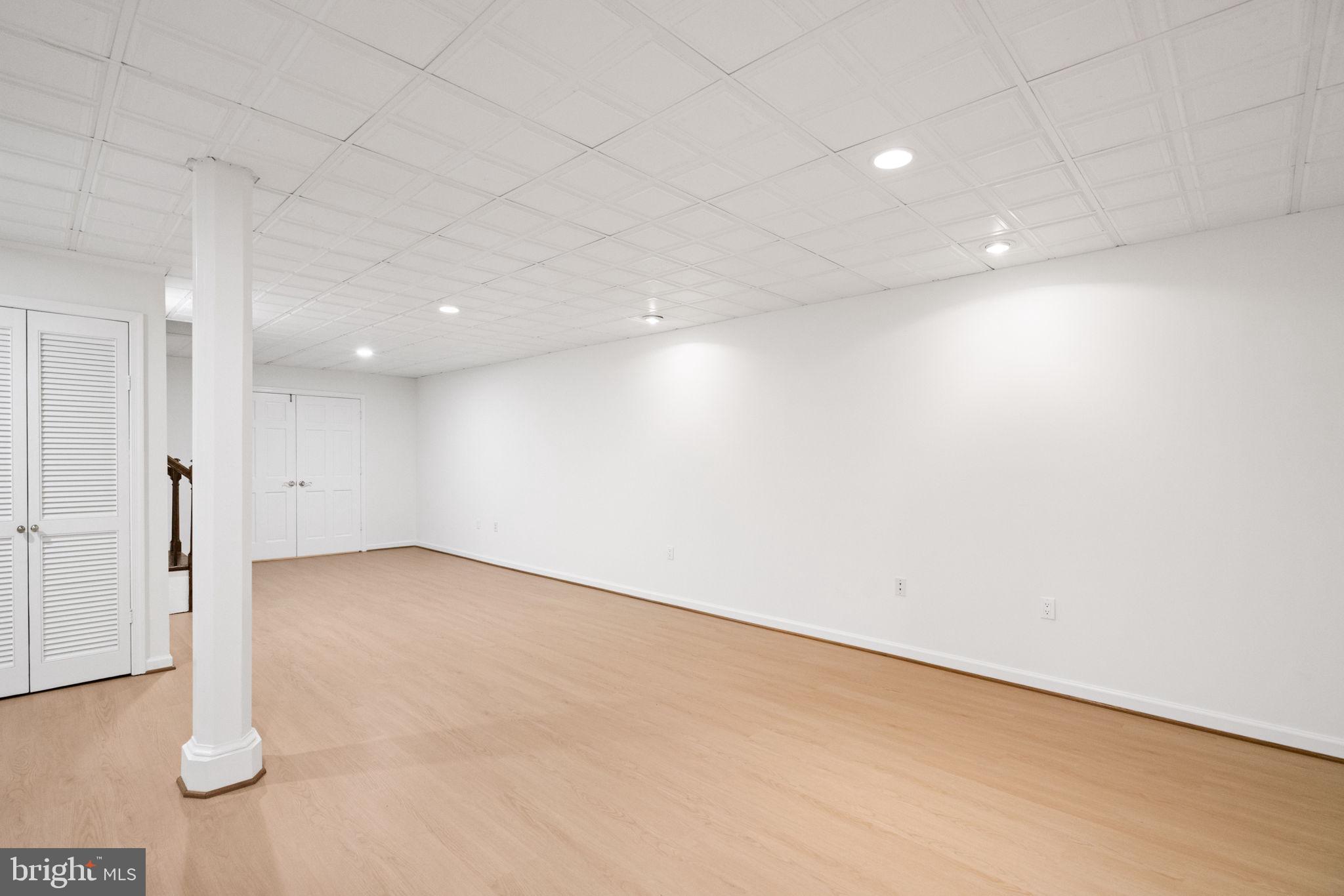 WESTMORELAND HILLS - Residential