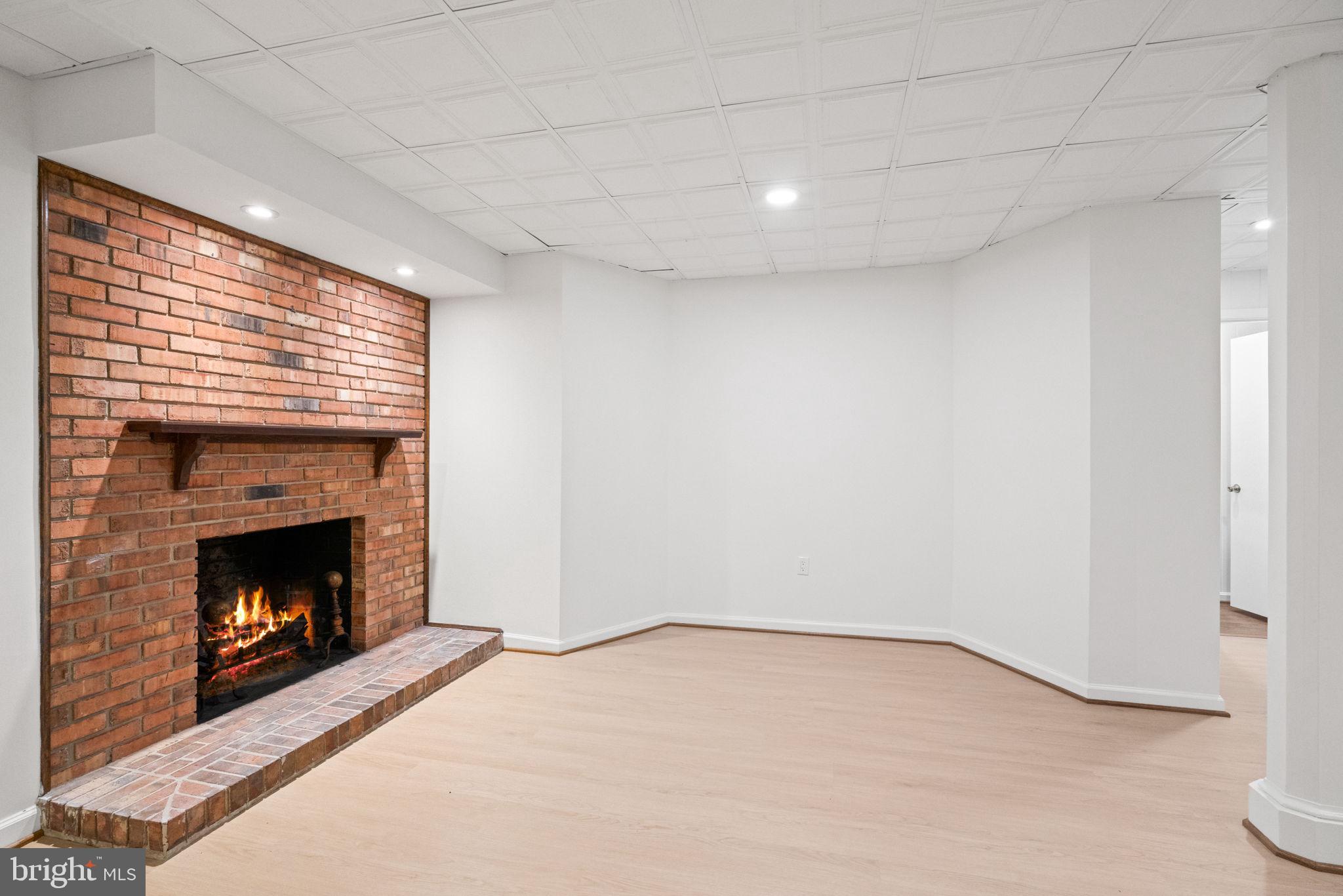 WESTMORELAND HILLS - Residential