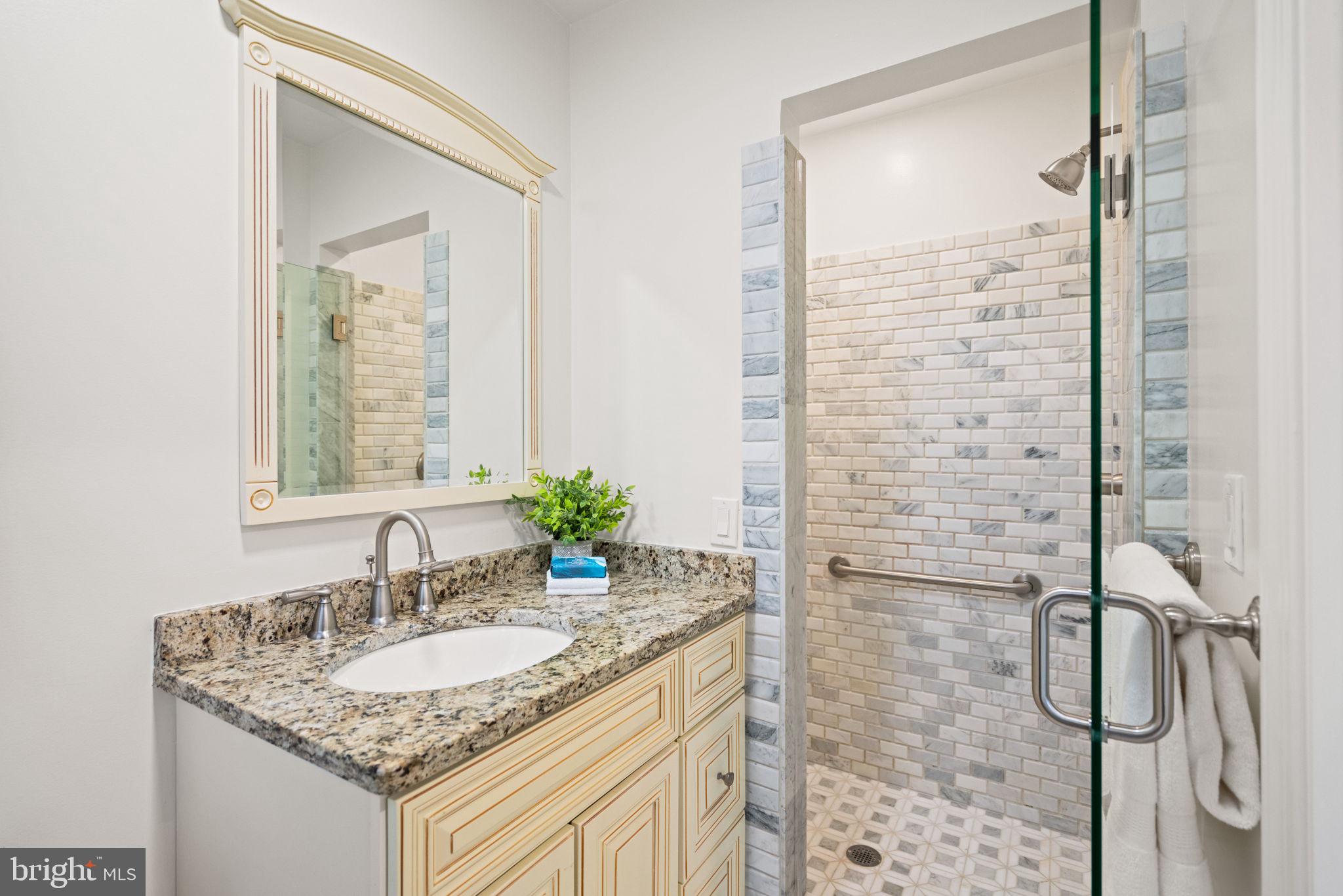 WESTMORELAND HILLS - Residential