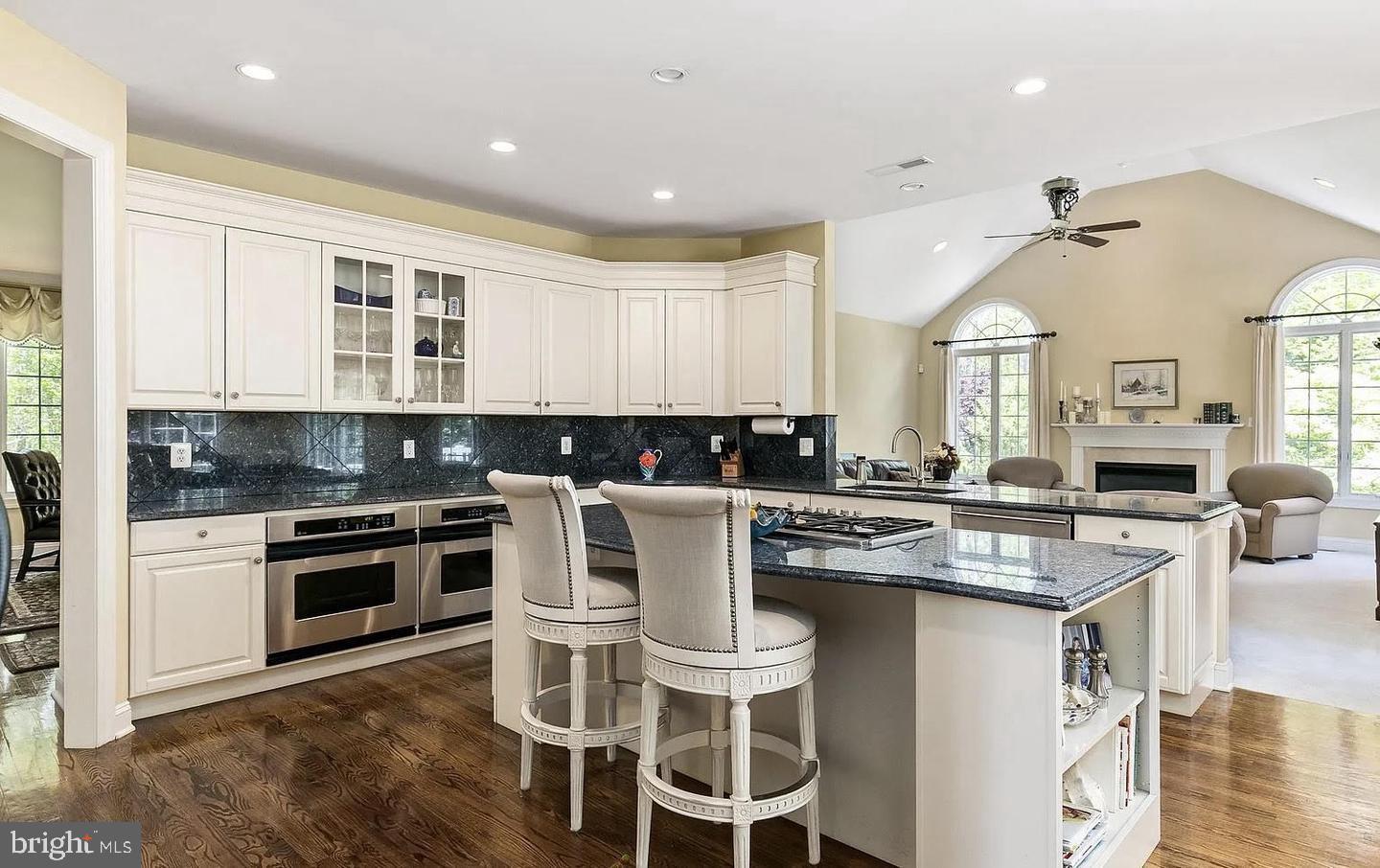 9 TIMBER GREEN COURT