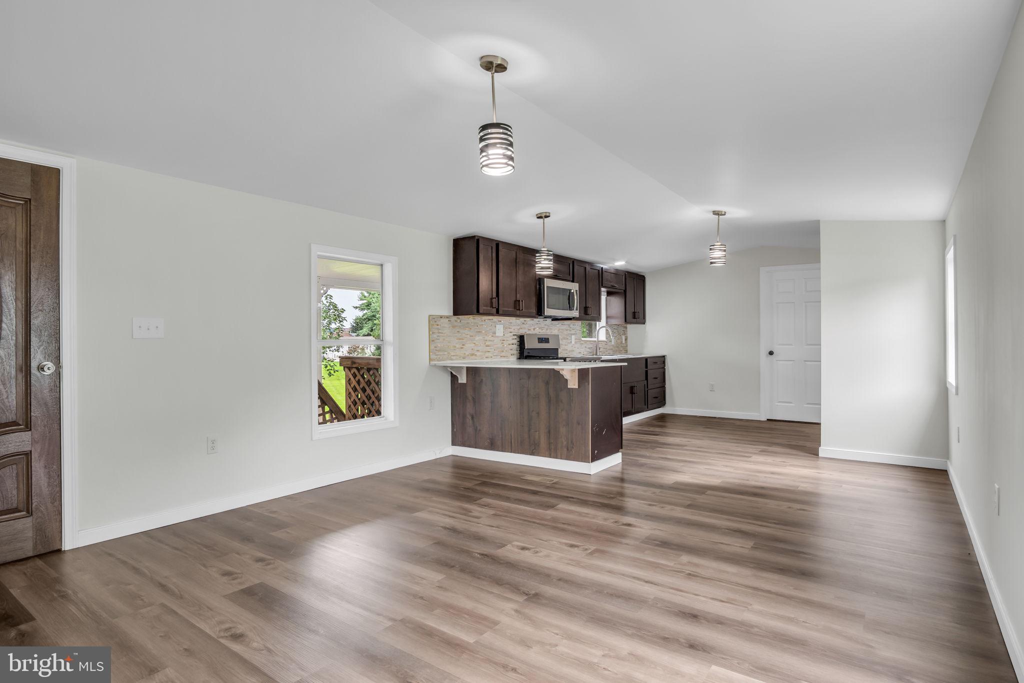 MEADOWVIEW ESTATES - Residential