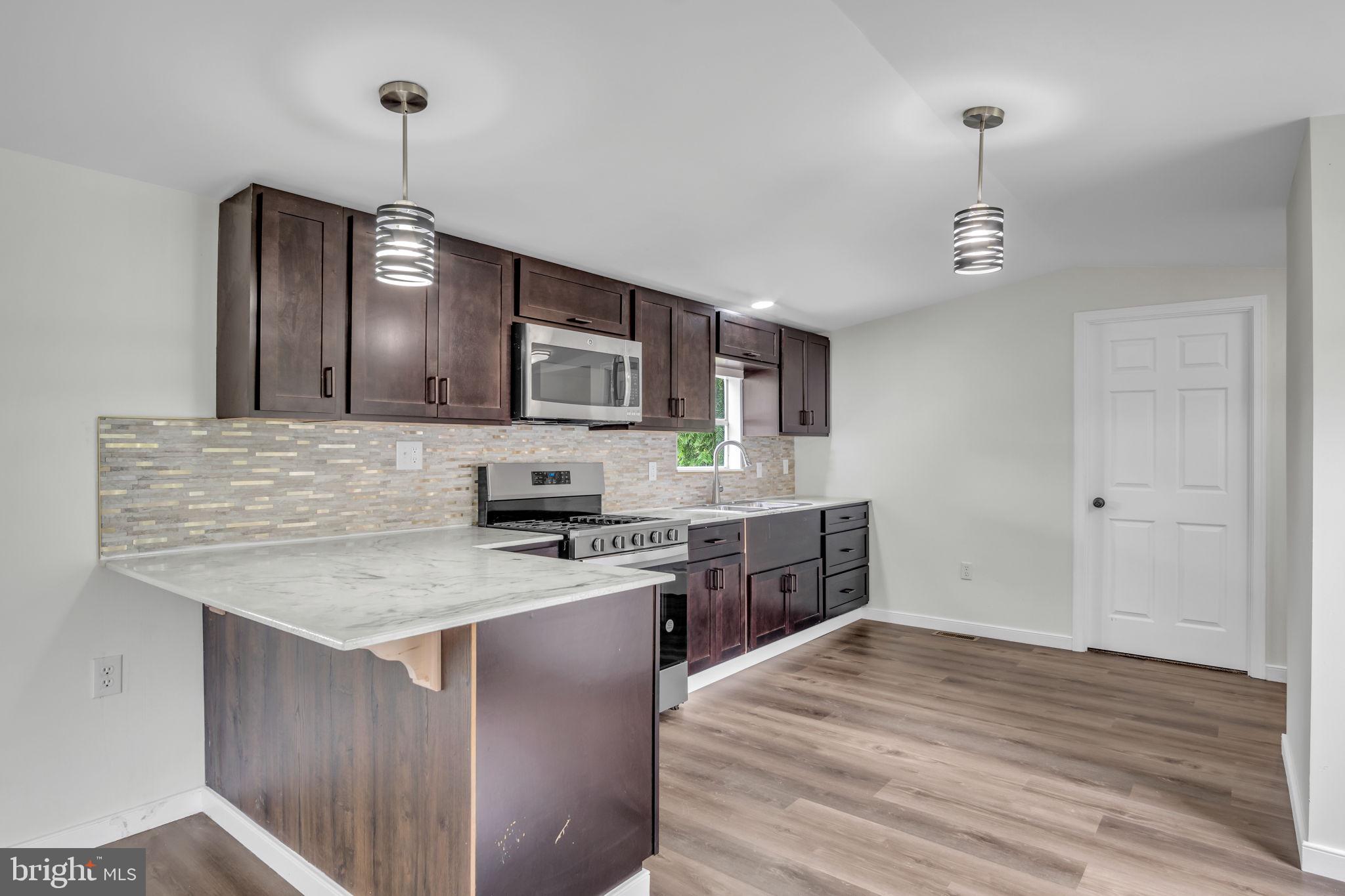 MEADOWVIEW ESTATES - Residential