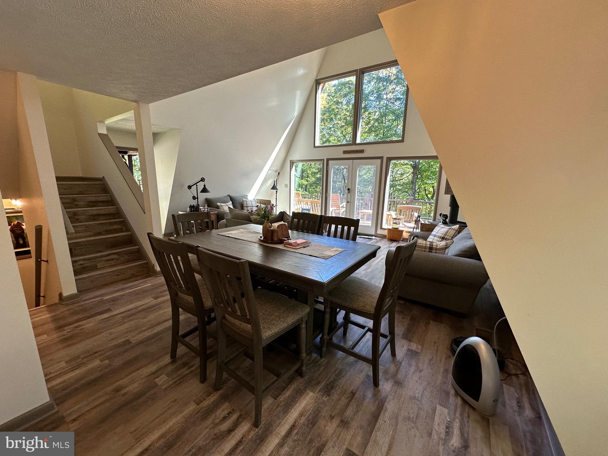 COOLFONT MOUNTAINSIDE - Residential