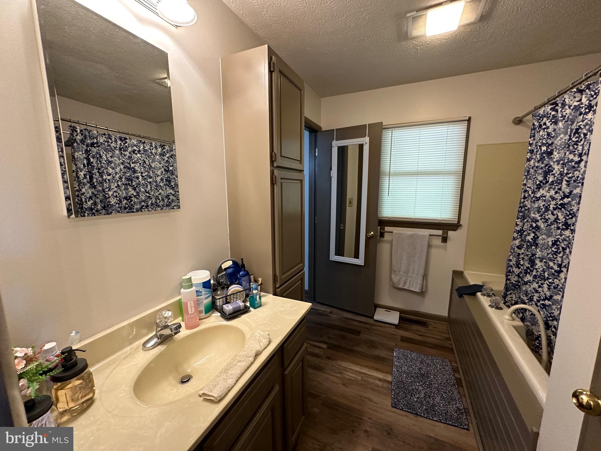 COOLFONT MOUNTAINSIDE - Residential