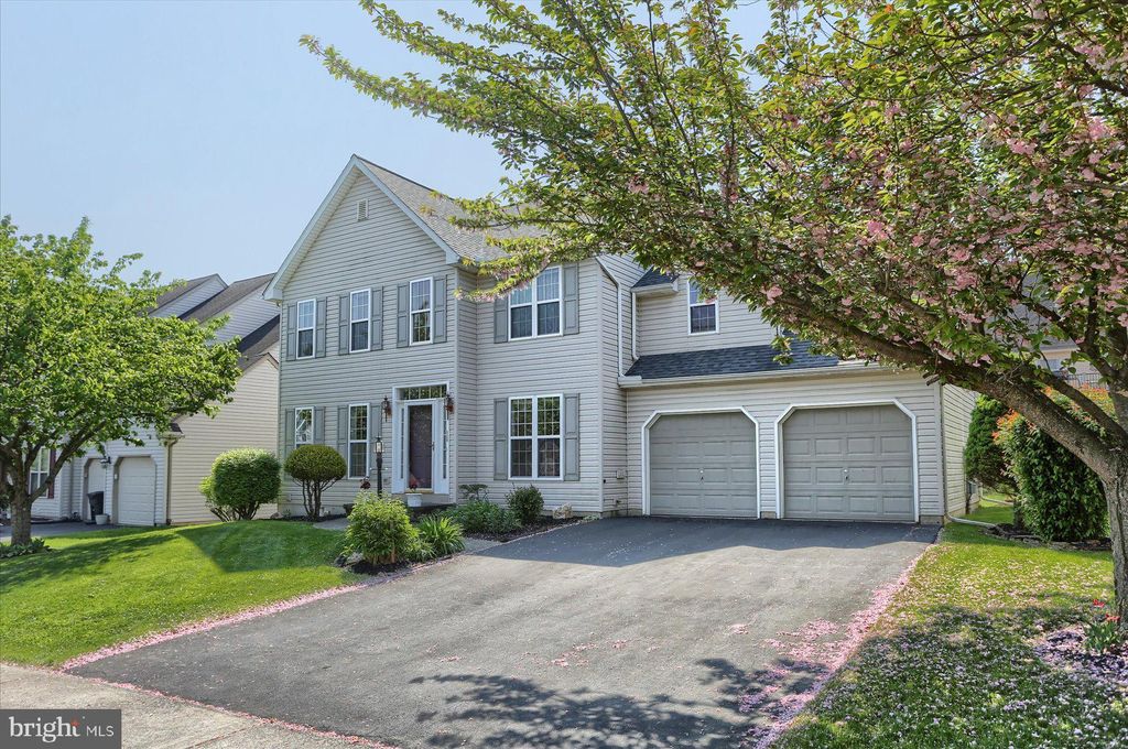 Photo of 526 SPRINGTON WAY, LANCASTER, PA 17601 (MLS # PALA2033954)