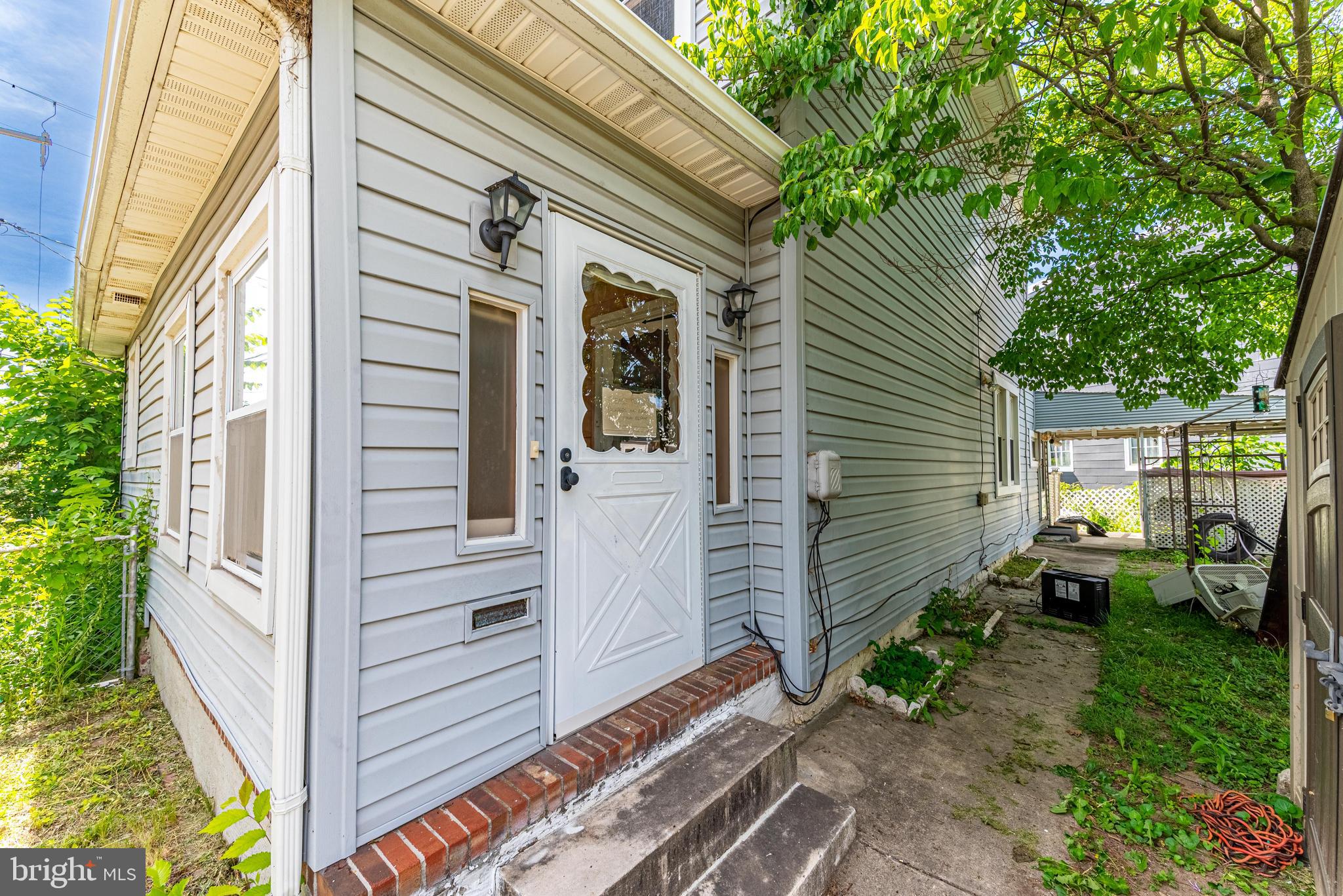 1302 COX STREET
