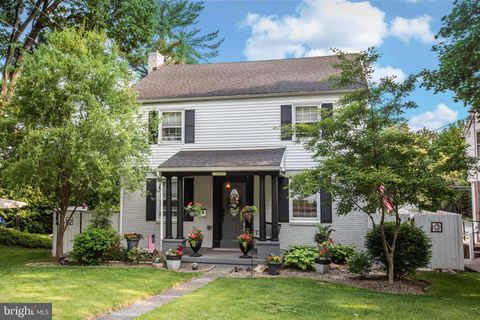 38 PARK ROAD READING PA 19609