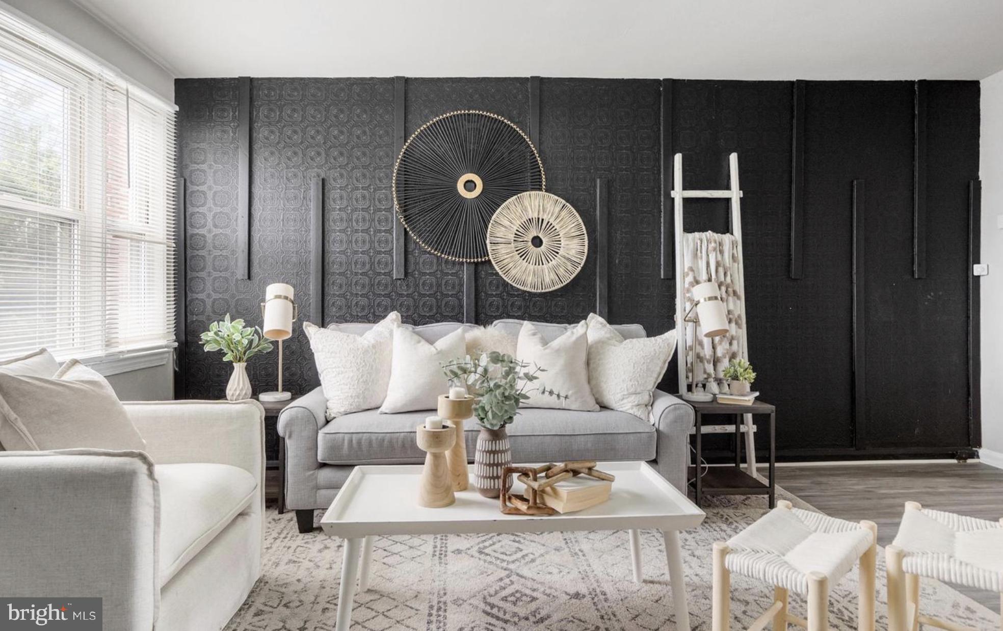 BEVERLY HILLS - Residential Lease